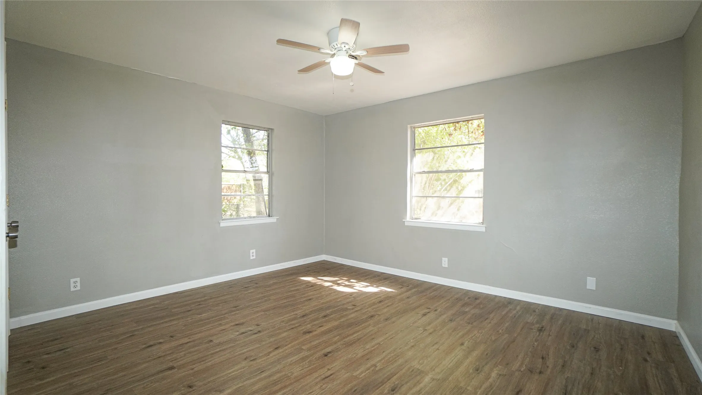Single Family Residence For Rent in Kaufman County , 112 Cherokee Street, Terrell, Texas 75160, 3 Bedroom, 2 Bathroom, Garage spaces, 1,469 Sqft, built in 1961, mls#21406222, Real Estate Agent in Terrell, Homes For Rent in Kaufman county, Homes For Rent in Terrell, Realtor in Terrell Texas, Real Estate Brokerage Independent Realty Texas, Luminita Cordes Realtor