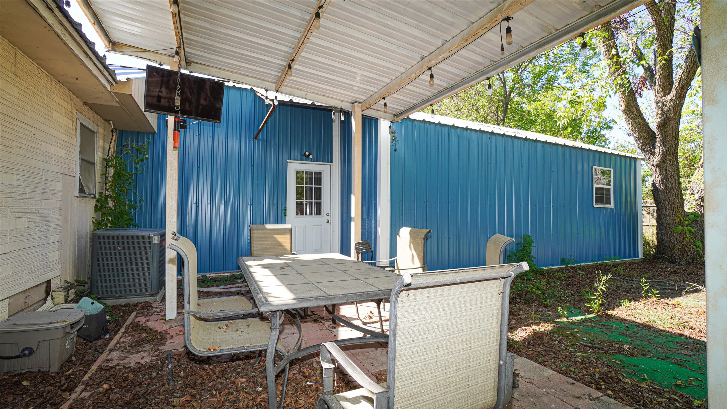Single Family Residence For Rent in Kaufman County , 112 Cherokee Street, Terrell, Texas 75160, 3 Bedroom, 2 Bathroom, Garage spaces, 1,469 Sqft, built in 1961, mls#21406222, Real Estate Agent in Terrell, Homes For Rent in Kaufman county, Homes For Rent in Terrell, Realtor in Terrell Texas, Real Estate Brokerage Independent Realty Texas, Luminita Cordes Realtor