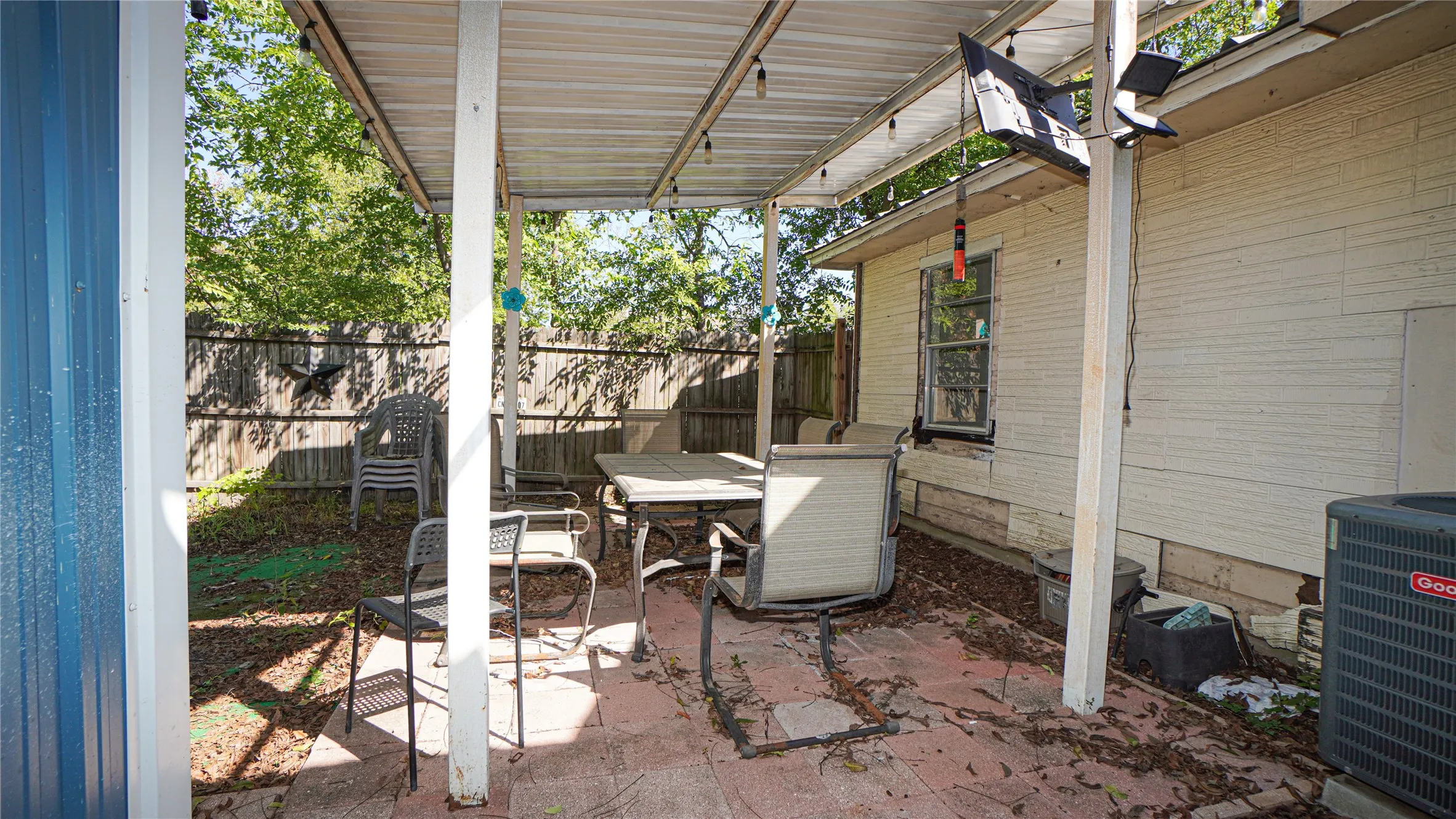 Single Family Residence For Rent in Kaufman County , 112 Cherokee Street, Terrell, Texas 75160, 3 Bedroom, 2 Bathroom, Garage spaces, 1,469 Sqft, built in 1961, mls#21406222, Real Estate Agent in Terrell, Homes For Rent in Kaufman county, Homes For Rent in Terrell, Realtor in Terrell Texas, Real Estate Brokerage Independent Realty Texas, Luminita Cordes Realtor