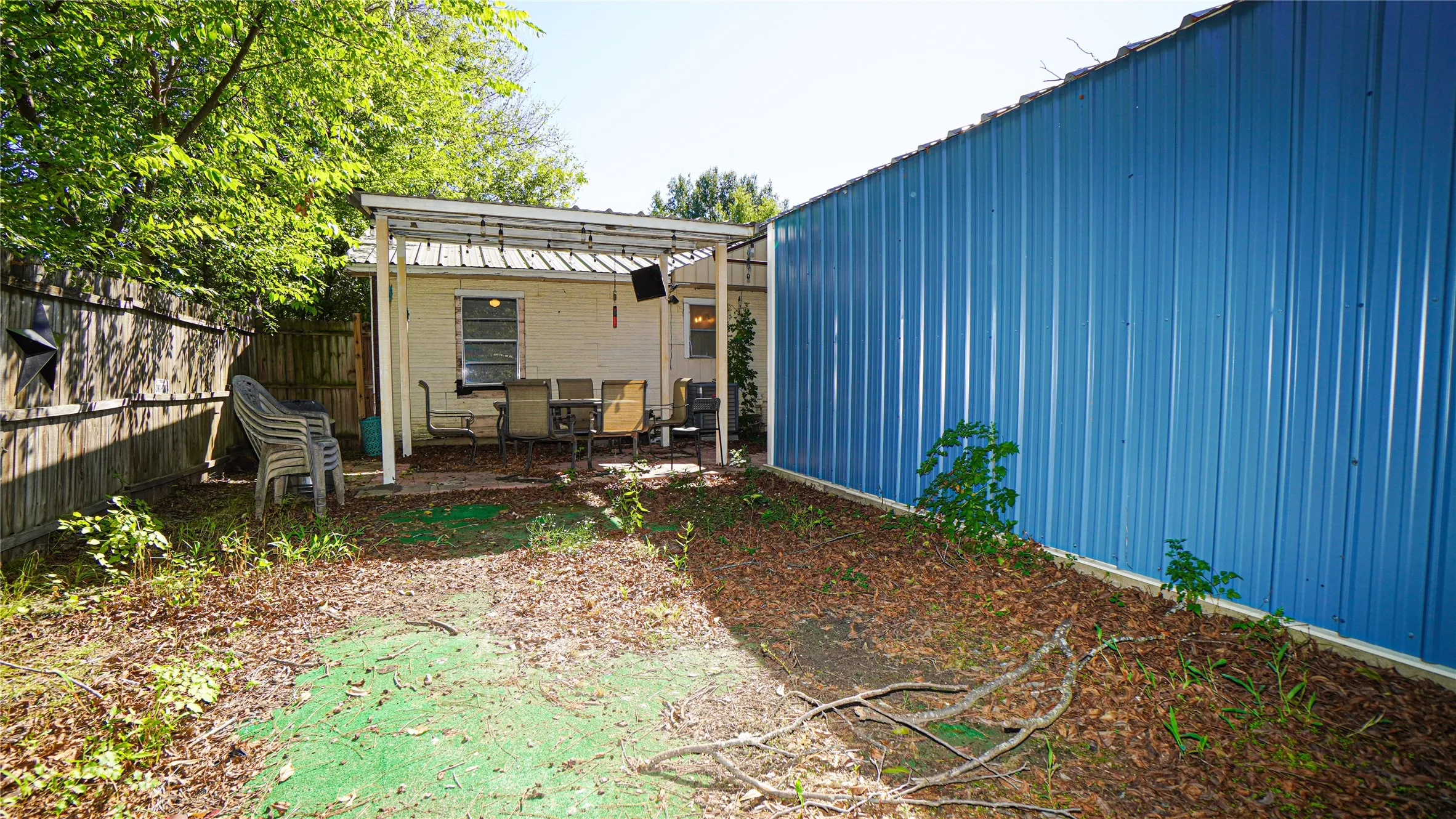 Single Family Residence For Rent in Kaufman County , 112 Cherokee Street, Terrell, Texas 75160, 3 Bedroom, 2 Bathroom, Garage spaces, 1,469 Sqft, built in 1961, mls#21406222, Real Estate Agent in Terrell, Homes For Rent in Kaufman county, Homes For Rent in Terrell, Realtor in Terrell Texas, Real Estate Brokerage Independent Realty Texas, Luminita Cordes Realtor