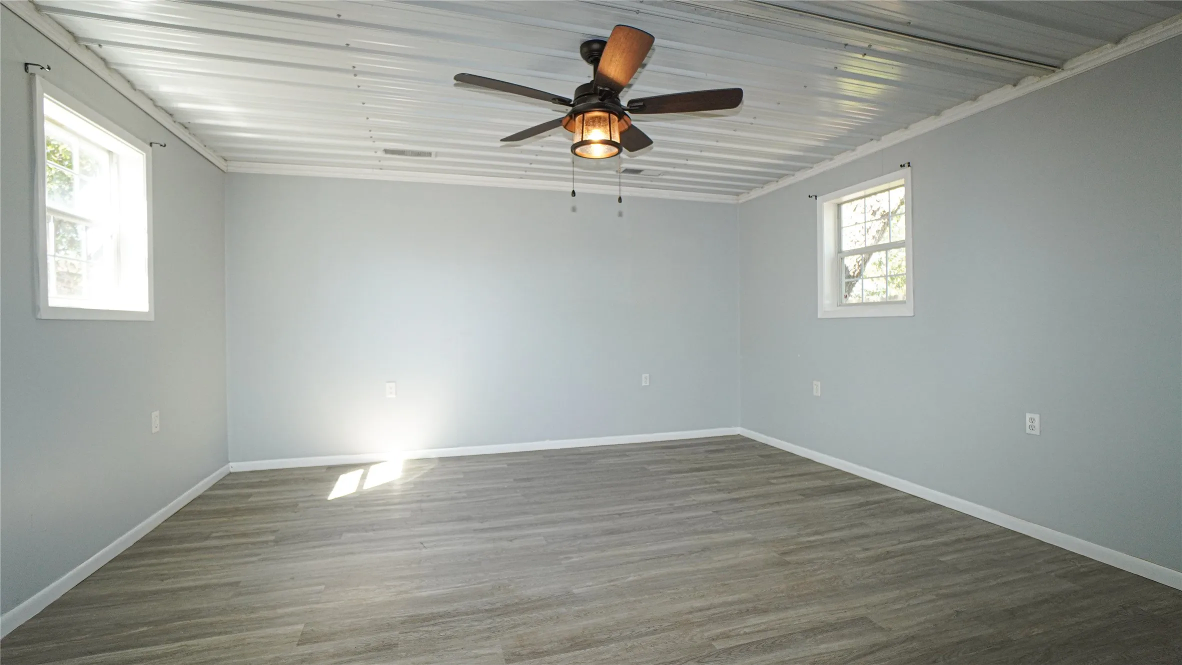 Single Family Residence For Rent in Kaufman County , 112 Cherokee Street, Terrell, Texas 75160, 3 Bedroom, 2 Bathroom, Garage spaces, 1,469 Sqft, built in 1961, mls#21406222, Real Estate Agent in Terrell, Homes For Rent in Kaufman county, Homes For Rent in Terrell, Realtor in Terrell Texas, Real Estate Brokerage Independent Realty Texas, Luminita Cordes Realtor