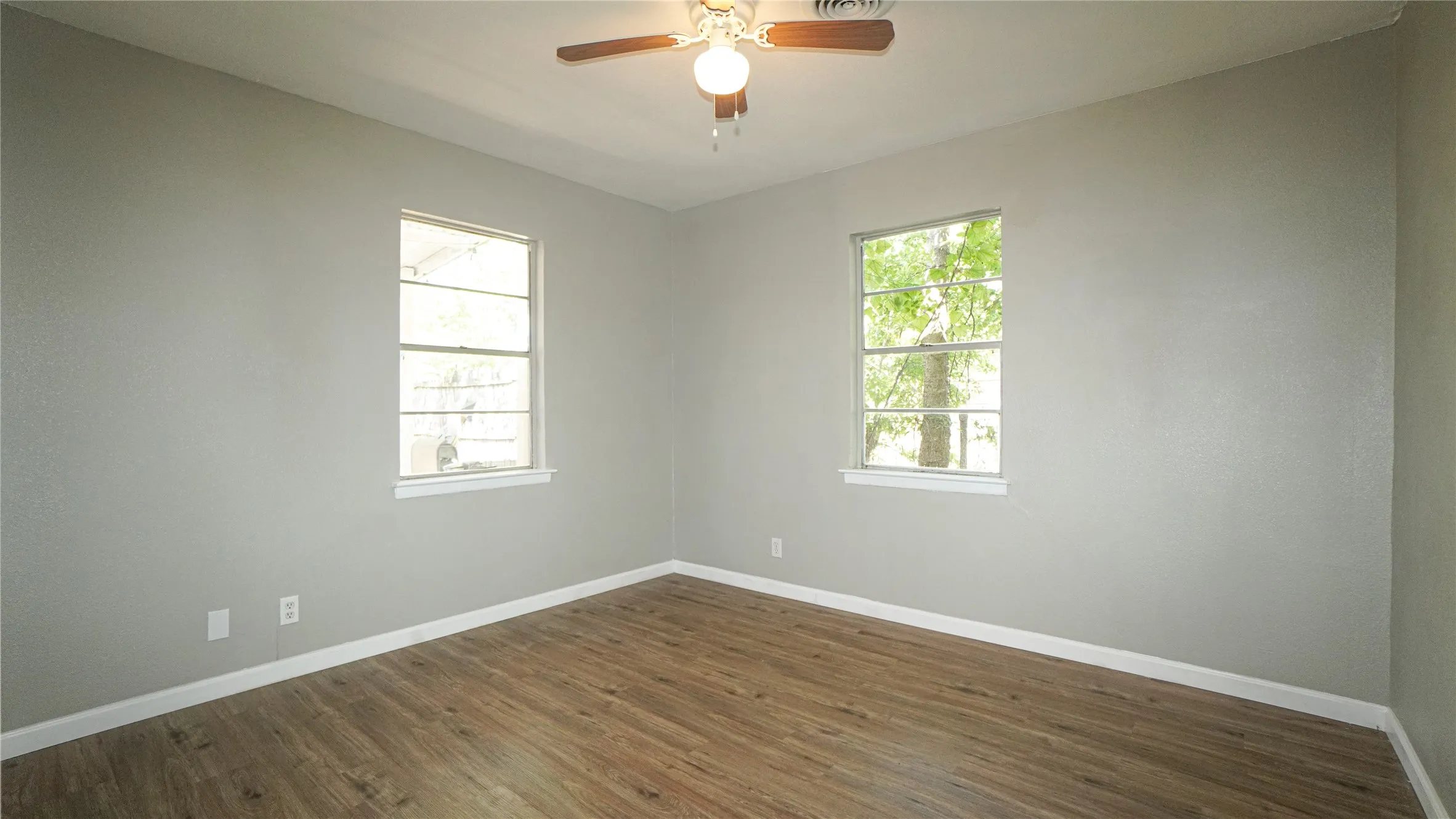 Single Family Residence For Rent in Kaufman County , 112 Cherokee Street, Terrell, Texas 75160, 3 Bedroom, 2 Bathroom, Garage spaces, 1,469 Sqft, built in 1961, mls#21406222, Real Estate Agent in Terrell, Homes For Rent in Kaufman county, Homes For Rent in Terrell, Realtor in Terrell Texas, Real Estate Brokerage Independent Realty Texas, Luminita Cordes Realtor