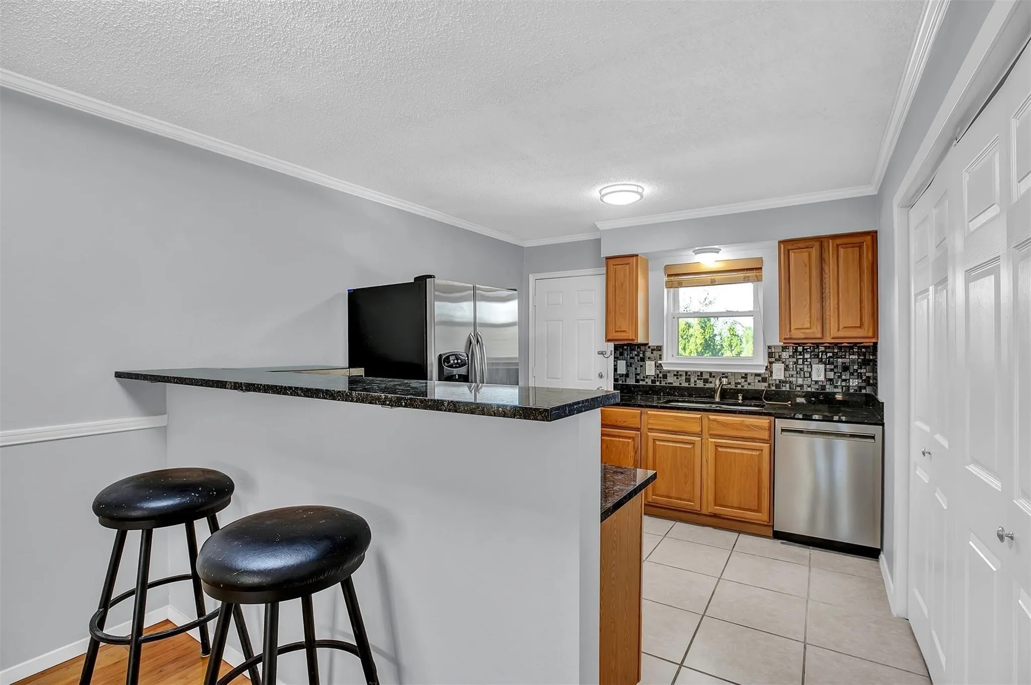 Condominium For Rent in Dallas County , 7705 Meadow Park Drive 209, Dallas, Texas 75230, 1 Bedroom, 1 Bathroom, Garage spaces, 819 Sqft, built in 1963, mls#21406704, Real Estate Agent in Dallas, Homes For Rent in Dallas county, Homes For Rent in Dallas, Realtor in Dallas Texas, Real Estate Brokerage Independent Realty Texas, Luminita Cordes Realtor