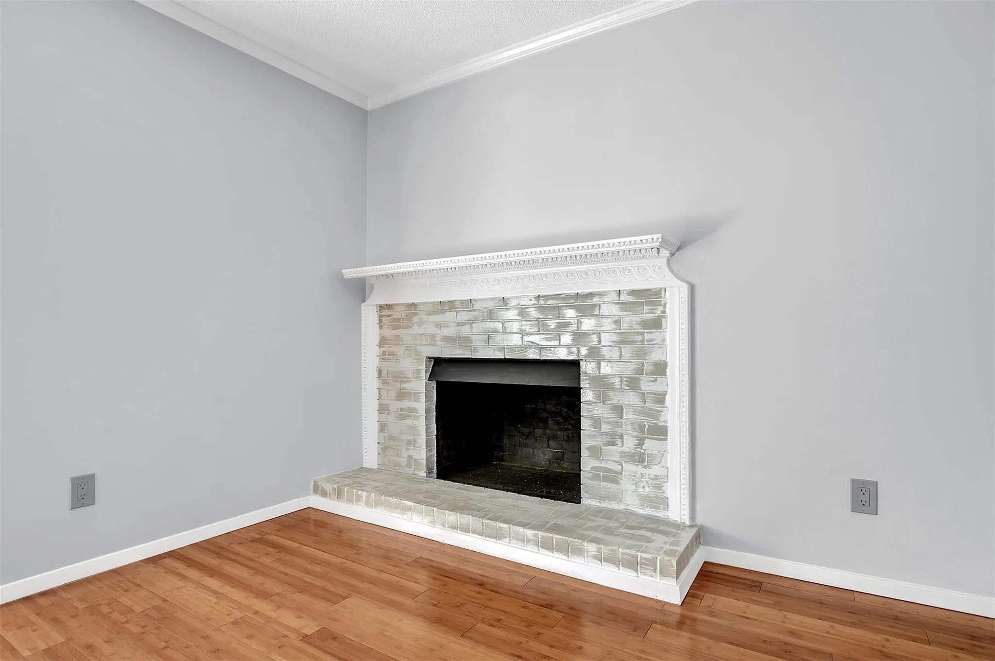 Condominium For Rent in Dallas County , 7705 Meadow Park Drive 209, Dallas, Texas 75230, 1 Bedroom, 1 Bathroom, Garage spaces, 819 Sqft, built in 1963, mls#21406704, Real Estate Agent in Dallas, Homes For Rent in Dallas county, Homes For Rent in Dallas, Realtor in Dallas Texas, Real Estate Brokerage Independent Realty Texas, Luminita Cordes Realtor