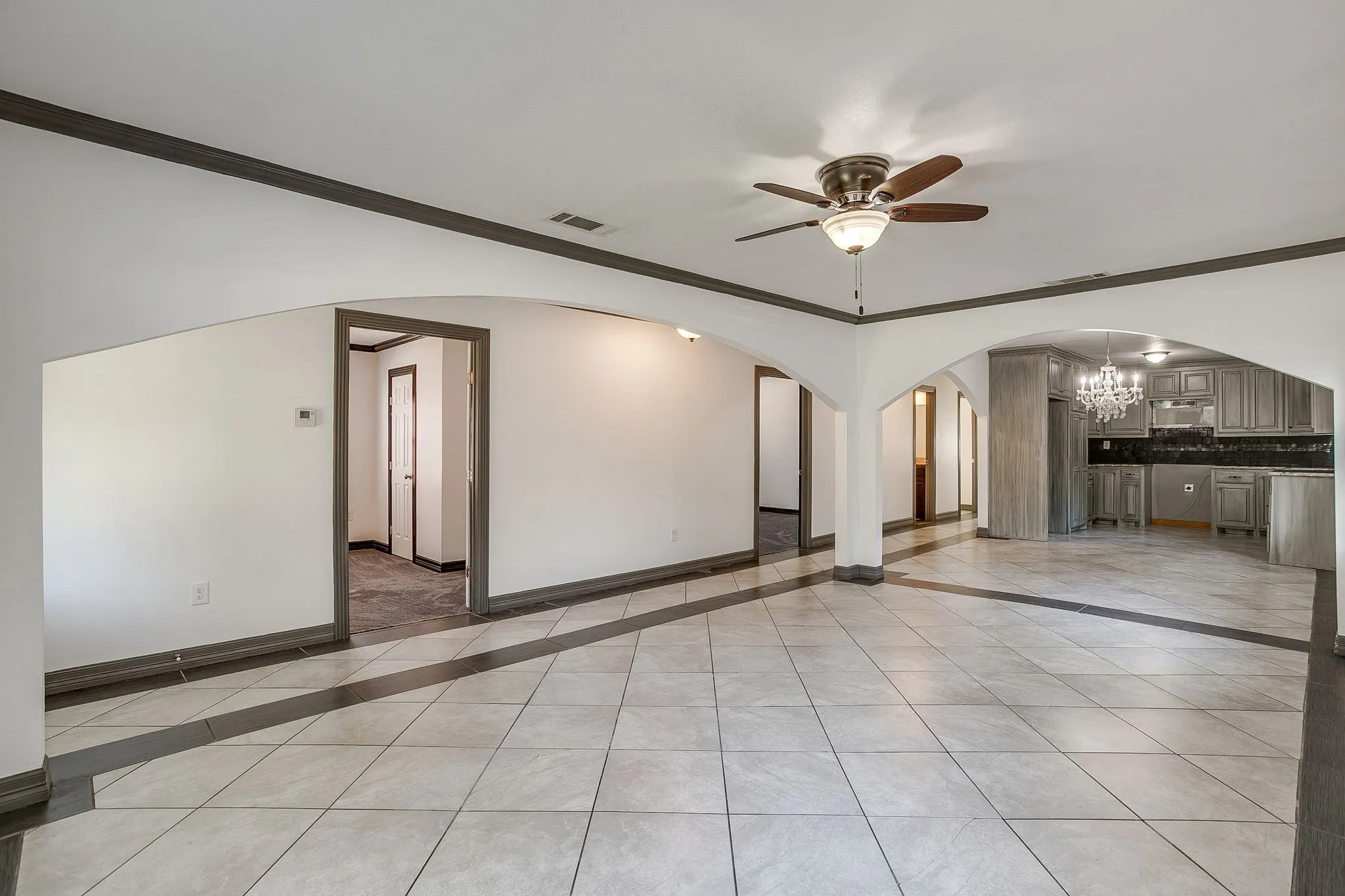 Single Family Residence For Rent in Tarrant County , 3732 E 1st Street, Fort Worth, Texas 76111, 2 Bedroom, 1 Bathroom, Garage spaces, 1,314 Sqft, built in 1928, mls#21406691, Real Estate Agent in Fort Worth, Homes For Rent in Tarrant county, Homes For Rent in Fort Worth, Realtor in Fort Worth Texas, Real Estate Brokerage Independent Realty Texas, Luminita Cordes Realtor