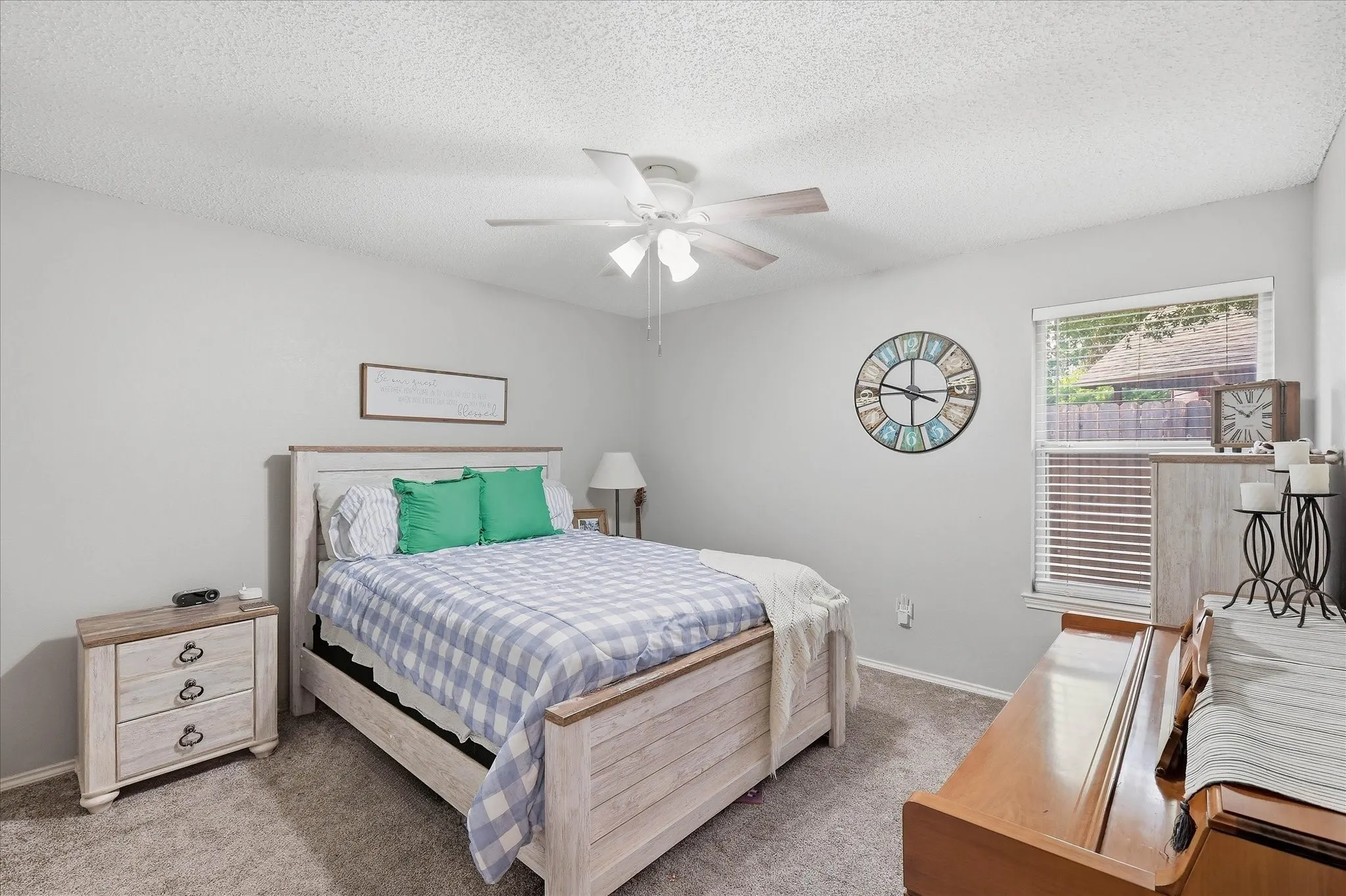 Single Family Residence For Sale in Tarrant County , 6025 Kimberly Court, Haltom City, Texas 76137, 3 Bedroom, 2 Bathroom, 2 Garage spaces, 1,400 Sqft, built in 1989, mls#21400156, Real Estate Agent in Haltom City, Homes For Sale in Tarrant county, Homes For Sale in Haltom City, Realtor in Haltom City Texas, Real Estate Brokerage Independent Realty Texas, Luminita Cordes Realtor