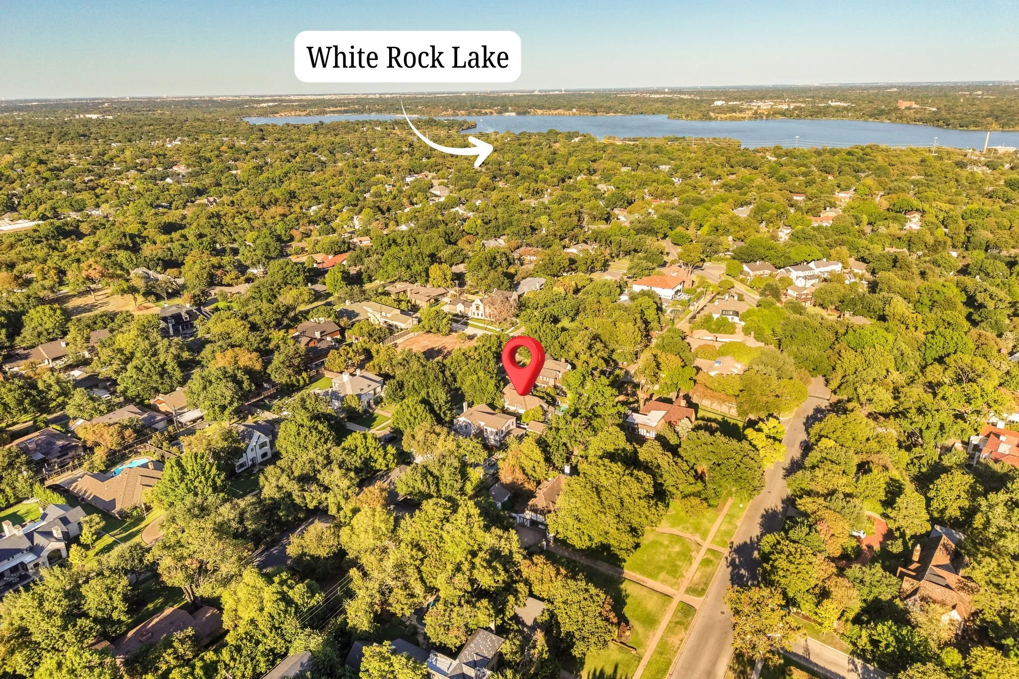 Single Family Residence For Sale in Dallas County , 6826 Lakeshore Drive, Dallas, Texas 75214, 4 Bedroom, 5 Bathroom, 2 Garage spaces, 3,907 Sqft, built in 1938, mls#21406520, Real Estate Agent in Dallas, Homes For Sale in Dallas county, Homes For Sale in Dallas, Realtor in Dallas Texas, Real Estate Brokerage Independent Realty Texas, Luminita Cordes Realtor