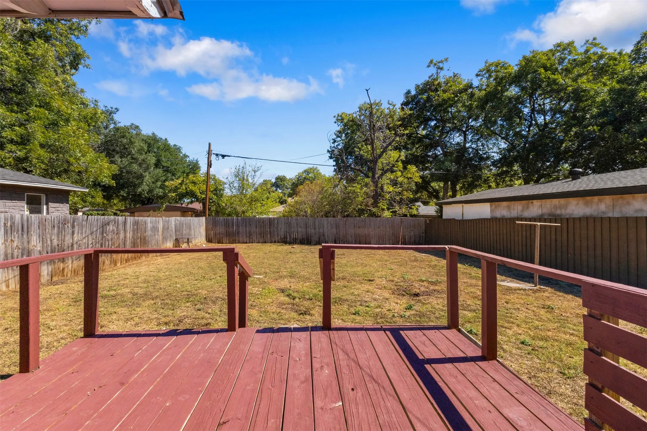 Single Family Residence For Sale in Dallas County , 2006 Boyd Street, Dallas, Texas 75224, 3 Bedroom, 1 Bathroom, Garage spaces, 1,401 Sqft, built in 1952, mls#21406436, Real Estate Agent in Dallas, Homes For Sale in Dallas county, Homes For Sale in Dallas, Realtor in Dallas Texas, Real Estate Brokerage Independent Realty Texas, Luminita Cordes Realtor