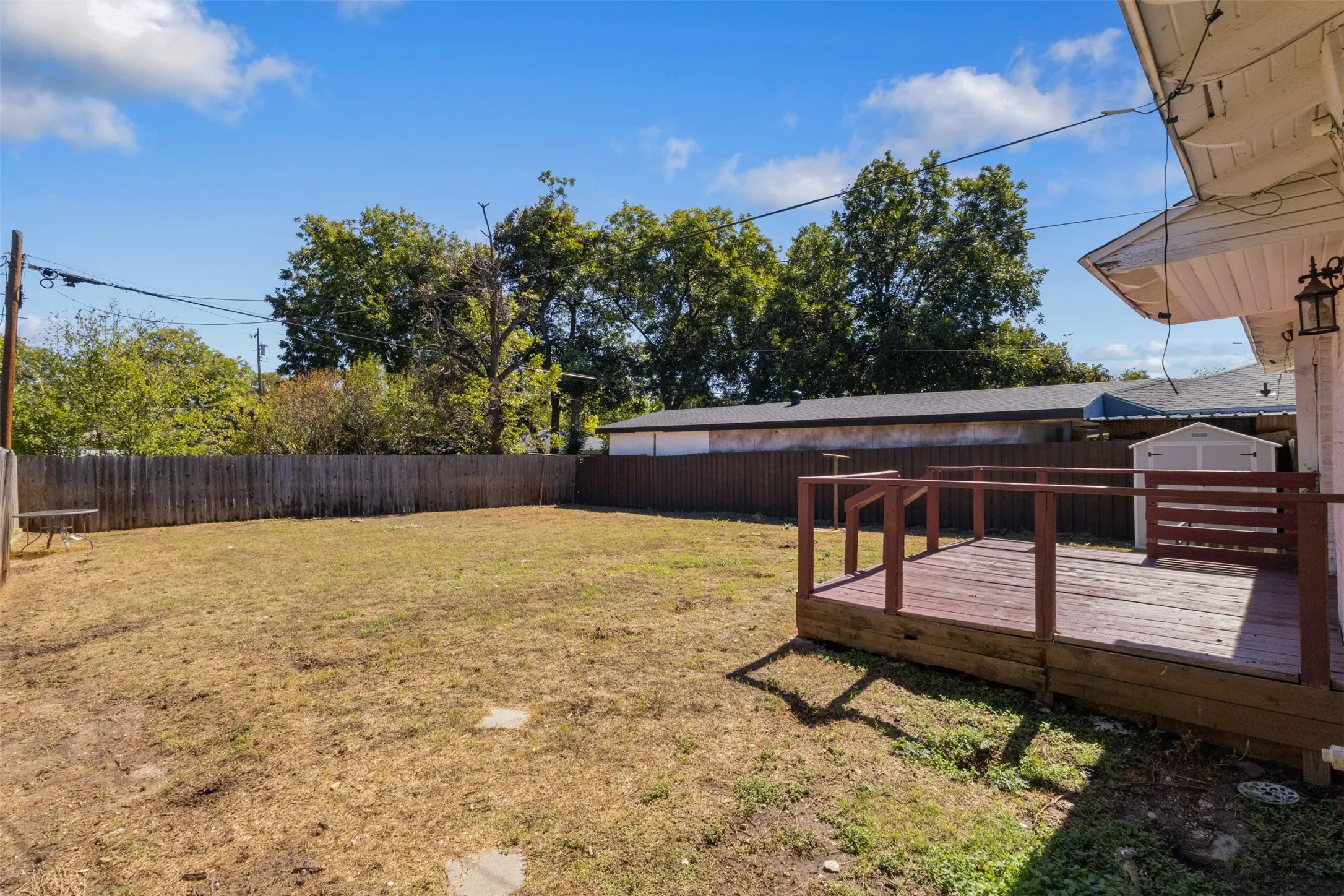 Single Family Residence For Sale in Dallas County , 2006 Boyd Street, Dallas, Texas 75224, 3 Bedroom, 1 Bathroom, Garage spaces, 1,401 Sqft, built in 1952, mls#21406436, Real Estate Agent in Dallas, Homes For Sale in Dallas county, Homes For Sale in Dallas, Realtor in Dallas Texas, Real Estate Brokerage Independent Realty Texas, Luminita Cordes Realtor