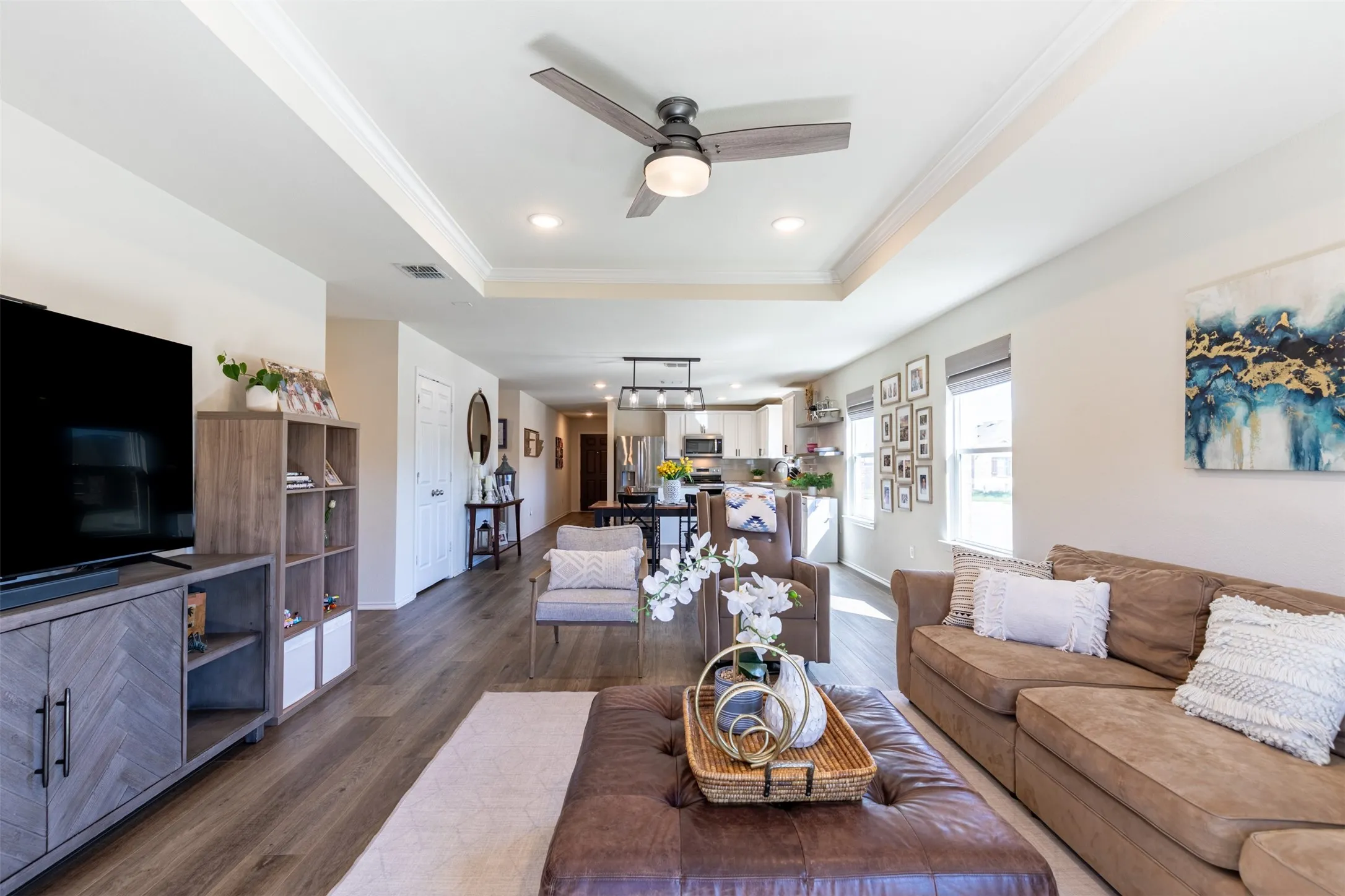 Single Family Residence For Sale in Denton County , 1340 Vernon Drive, Aubrey, Texas 76227, 3 Bedroom, 2 Bathroom, 2 Garage spaces, 1,721 Sqft, built in 2020, mls#21404636, Real Estate Agent in Aubrey, Homes For Sale in Denton county, Homes For Sale in Aubrey, Realtor in Aubrey Texas, Real Estate Brokerage Independent Realty Texas, Luminita Cordes Realtor