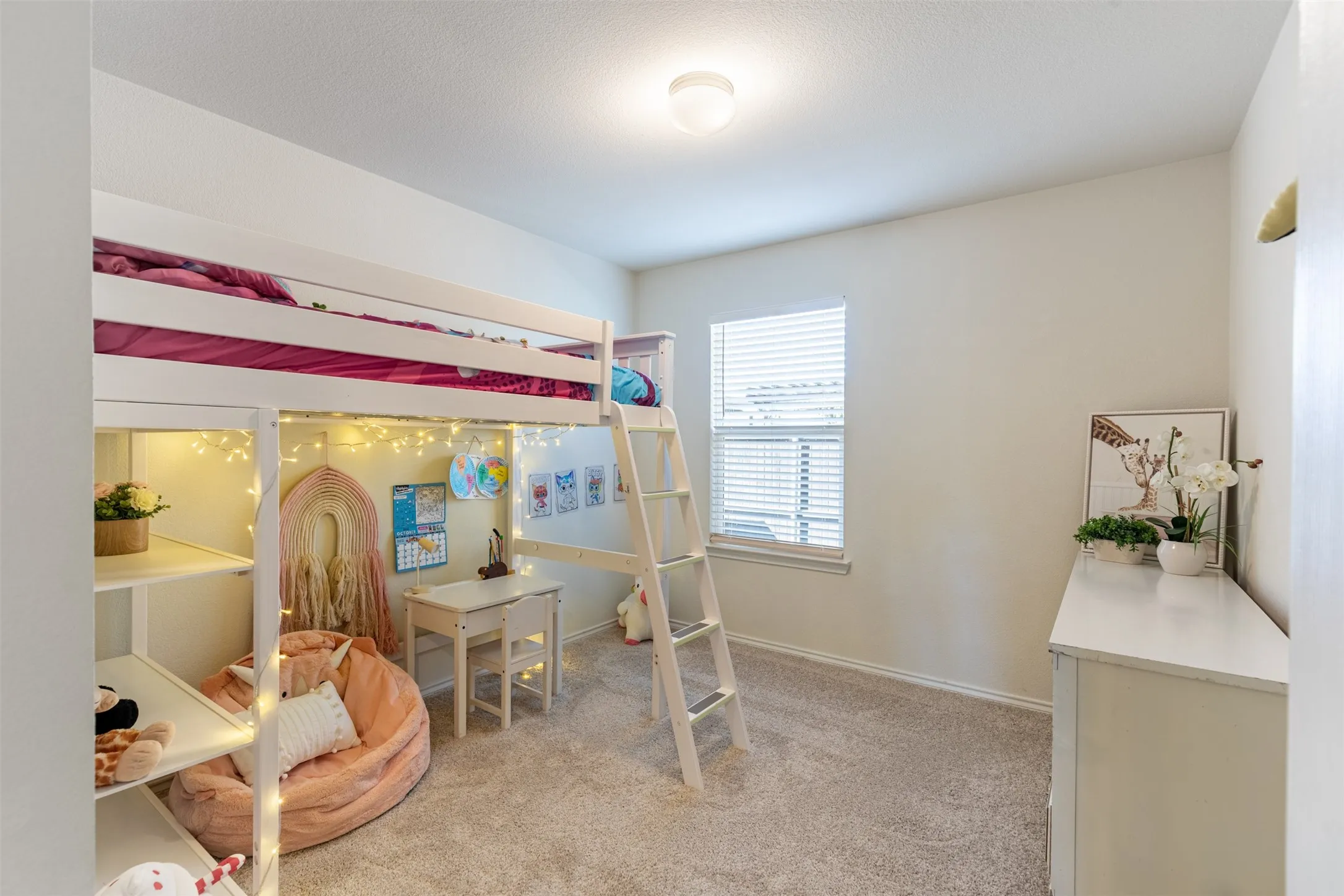 Single Family Residence For Sale in Denton County , 1340 Vernon Drive, Aubrey, Texas 76227, 3 Bedroom, 2 Bathroom, 2 Garage spaces, 1,721 Sqft, built in 2020, mls#21404636, Real Estate Agent in Aubrey, Homes For Sale in Denton county, Homes For Sale in Aubrey, Realtor in Aubrey Texas, Real Estate Brokerage Independent Realty Texas, Luminita Cordes Realtor