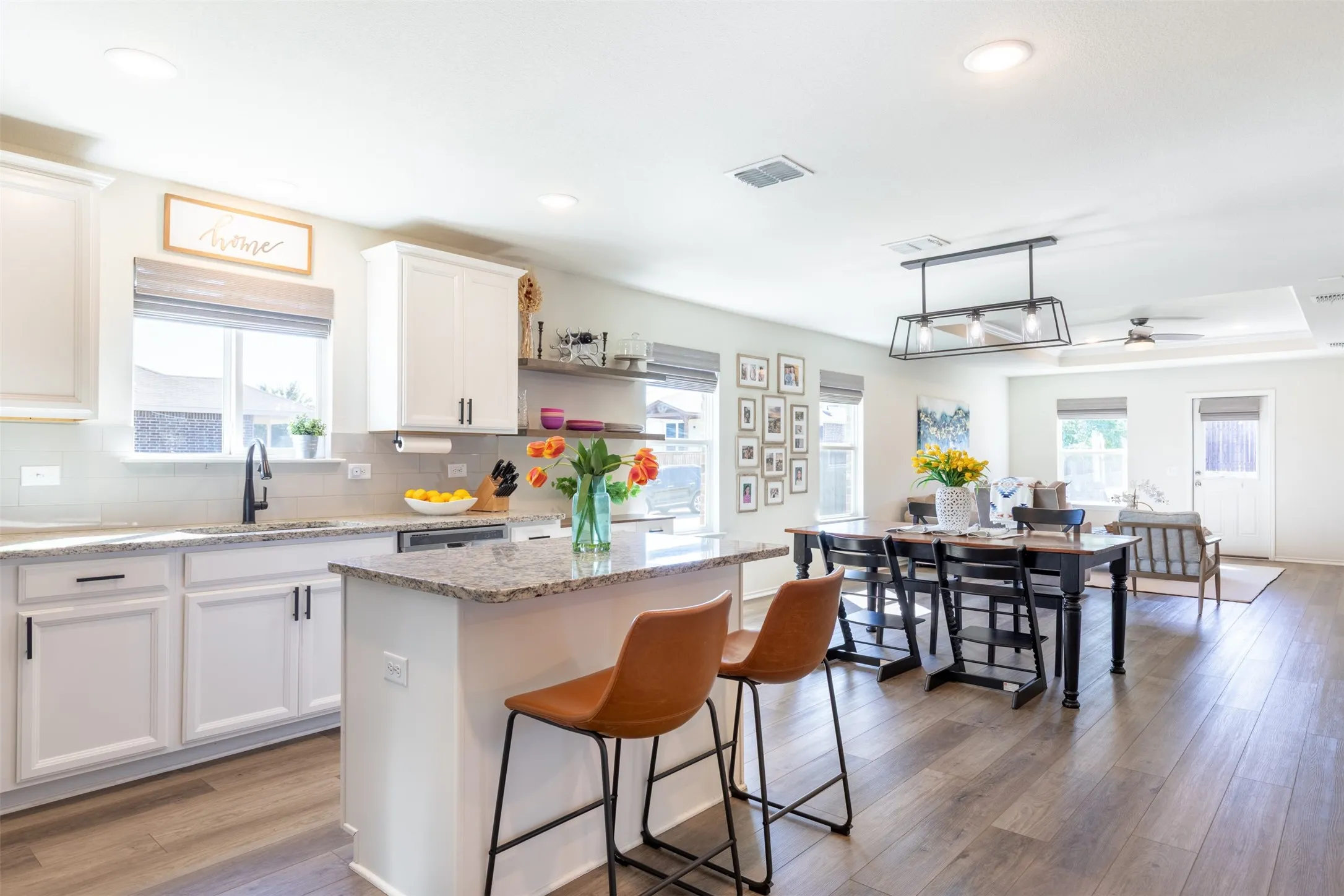 Single Family Residence For Sale in Denton County , 1340 Vernon Drive, Aubrey, Texas 76227, 3 Bedroom, 2 Bathroom, 2 Garage spaces, 1,721 Sqft, built in 2020, mls#21404636, Real Estate Agent in Aubrey, Homes For Sale in Denton county, Homes For Sale in Aubrey, Realtor in Aubrey Texas, Real Estate Brokerage Independent Realty Texas, Luminita Cordes Realtor