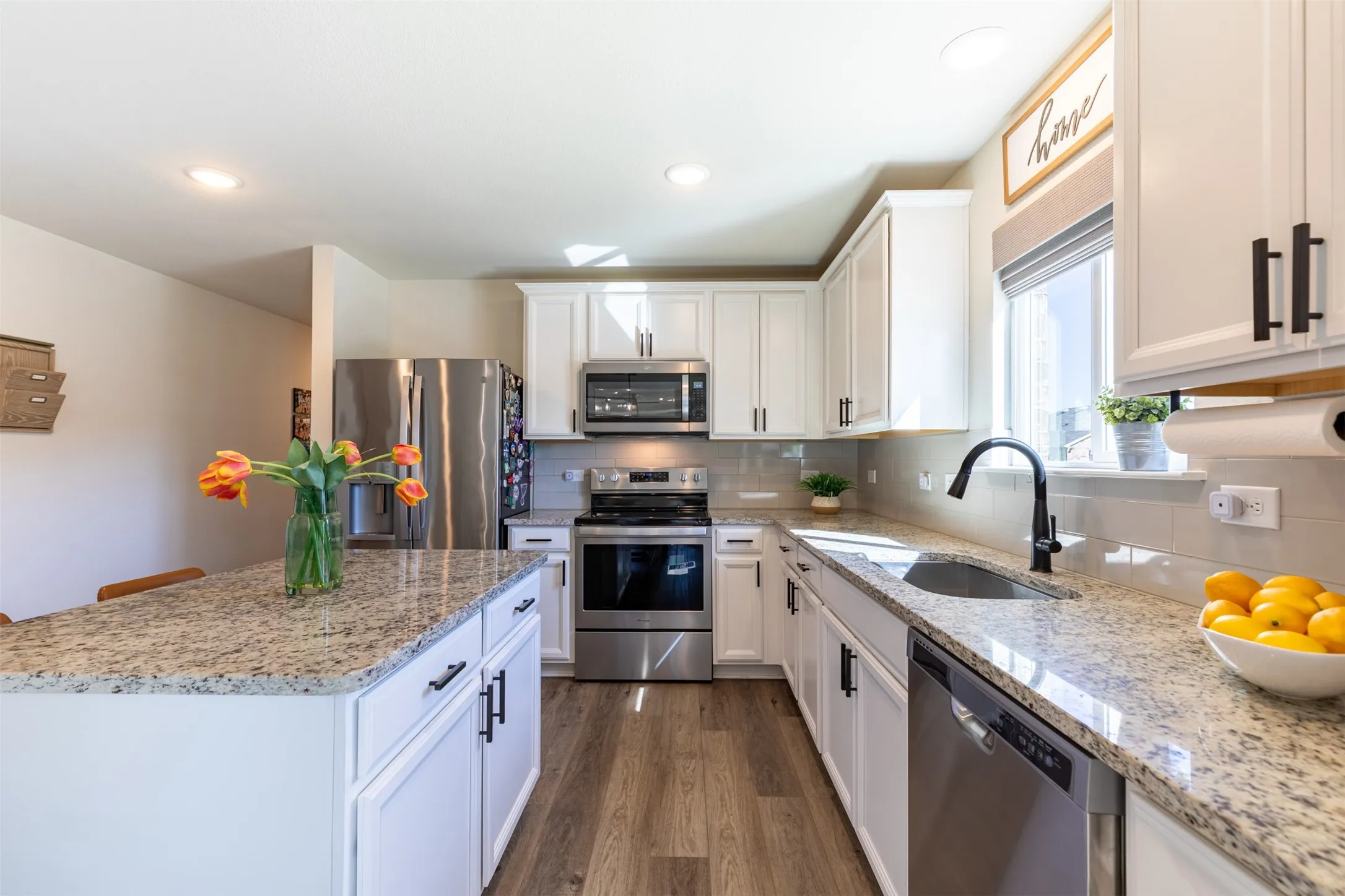 Single Family Residence For Sale in Denton County , 1340 Vernon Drive, Aubrey, Texas 76227, 3 Bedroom, 2 Bathroom, 2 Garage spaces, 1,721 Sqft, built in 2020, mls#21404636, Real Estate Agent in Aubrey, Homes For Sale in Denton county, Homes For Sale in Aubrey, Realtor in Aubrey Texas, Real Estate Brokerage Independent Realty Texas, Luminita Cordes Realtor