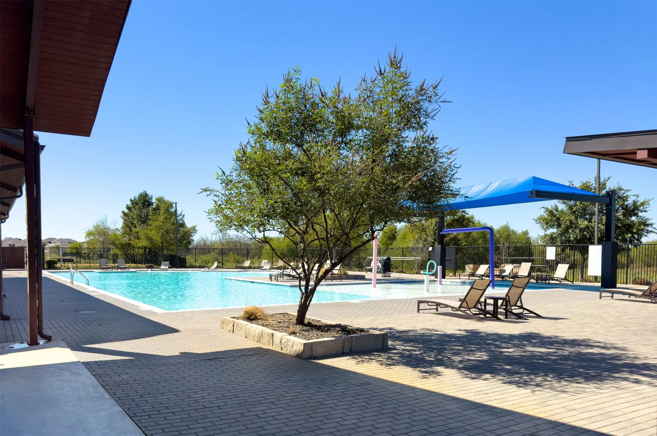 Single Family Residence For Sale in Denton County , 1340 Vernon Drive, Aubrey, Texas 76227, 3 Bedroom, 2 Bathroom, 2 Garage spaces, 1,721 Sqft, built in 2020, mls#21404636, Real Estate Agent in Aubrey, Homes For Sale in Denton county, Homes For Sale in Aubrey, Realtor in Aubrey Texas, Real Estate Brokerage Independent Realty Texas, Luminita Cordes Realtor