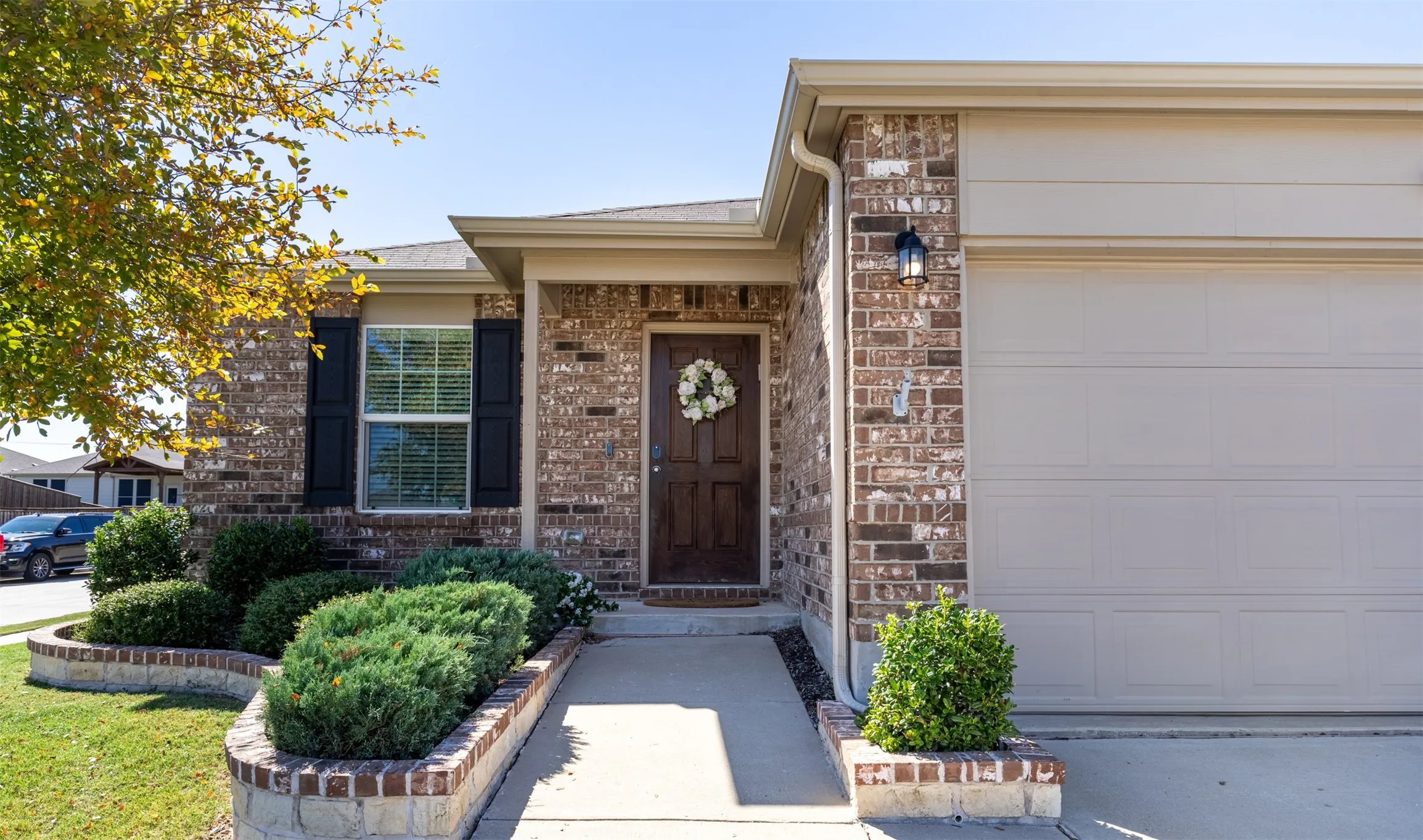 Single Family Residence For Sale in Denton County , 1340 Vernon Drive, Aubrey, Texas 76227, 3 Bedroom, 2 Bathroom, 2 Garage spaces, 1,721 Sqft, built in 2020, mls#21404636, Real Estate Agent in Aubrey, Homes For Sale in Denton county, Homes For Sale in Aubrey, Realtor in Aubrey Texas, Real Estate Brokerage Independent Realty Texas, Luminita Cordes Realtor