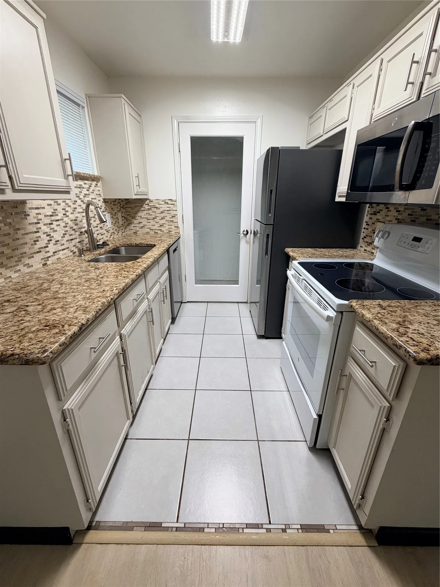 Townhouse For Rent in Dallas County , 118 Country Bend Drive, Duncanville, Texas 75137, 2 Bedroom, 2 Bathroom, Garage spaces, 1,113 Sqft, built in 1983, mls#21406705, Real Estate Agent in Duncanville, Homes For Rent in Dallas county, Homes For Rent in Duncanville, Realtor in Duncanville Texas, Real Estate Brokerage Independent Realty Texas, Luminita Cordes Realtor