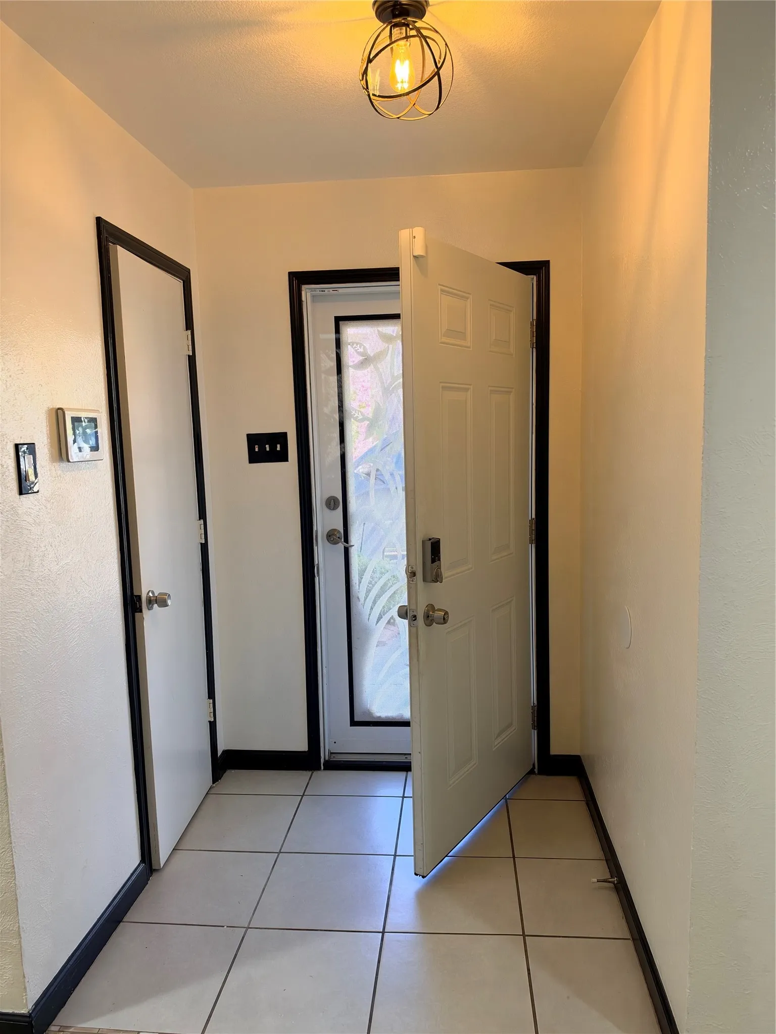 Townhouse For Rent in Dallas County , 118 Country Bend Drive, Duncanville, Texas 75137, 2 Bedroom, 2 Bathroom, Garage spaces, 1,113 Sqft, built in 1983, mls#21406705, Real Estate Agent in Duncanville, Homes For Rent in Dallas county, Homes For Rent in Duncanville, Realtor in Duncanville Texas, Real Estate Brokerage Independent Realty Texas, Luminita Cordes Realtor