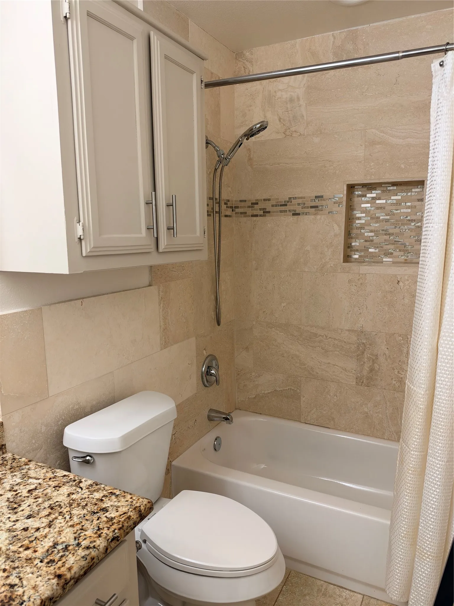 Townhouse For Rent in Dallas County , 118 Country Bend Drive, Duncanville, Texas 75137, 2 Bedroom, 2 Bathroom, Garage spaces, 1,113 Sqft, built in 1983, mls#21406705, Real Estate Agent in Duncanville, Homes For Rent in Dallas county, Homes For Rent in Duncanville, Realtor in Duncanville Texas, Real Estate Brokerage Independent Realty Texas, Luminita Cordes Realtor