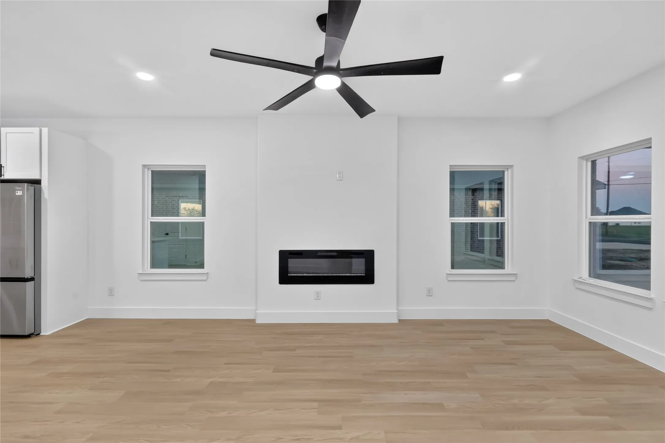 Single Family Residence For Sale in Henderson County , 105 Cedar Elm Road, Trinidad, Texas 75163, 3 Bedroom, 2 Bathroom, 2 Garage spaces, 1,567 Sqft, built in 2026, mls#21404411, Real Estate Agent in Trinidad, Homes For Sale in Henderson county, Homes For Sale in Trinidad, Realtor in Trinidad Texas, Real Estate Brokerage Independent Realty Texas, Luminita Cordes Realtor