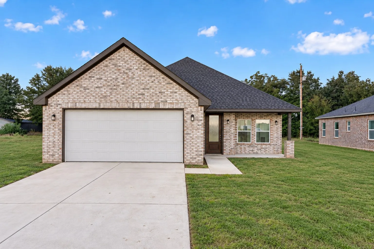 Single Family Residence For Sale in Henderson County , 105 Cedar Elm Road, Trinidad, Texas 75163, 3 Bedroom, 2 Bathroom, 2 Garage spaces, 1,567 Sqft, built in 2026, mls#21404411, Real Estate Agent in Trinidad, Homes For Sale in Henderson county, Homes For Sale in Trinidad, Realtor in Trinidad Texas, Real Estate Brokerage Independent Realty Texas, Luminita Cordes Realtor
