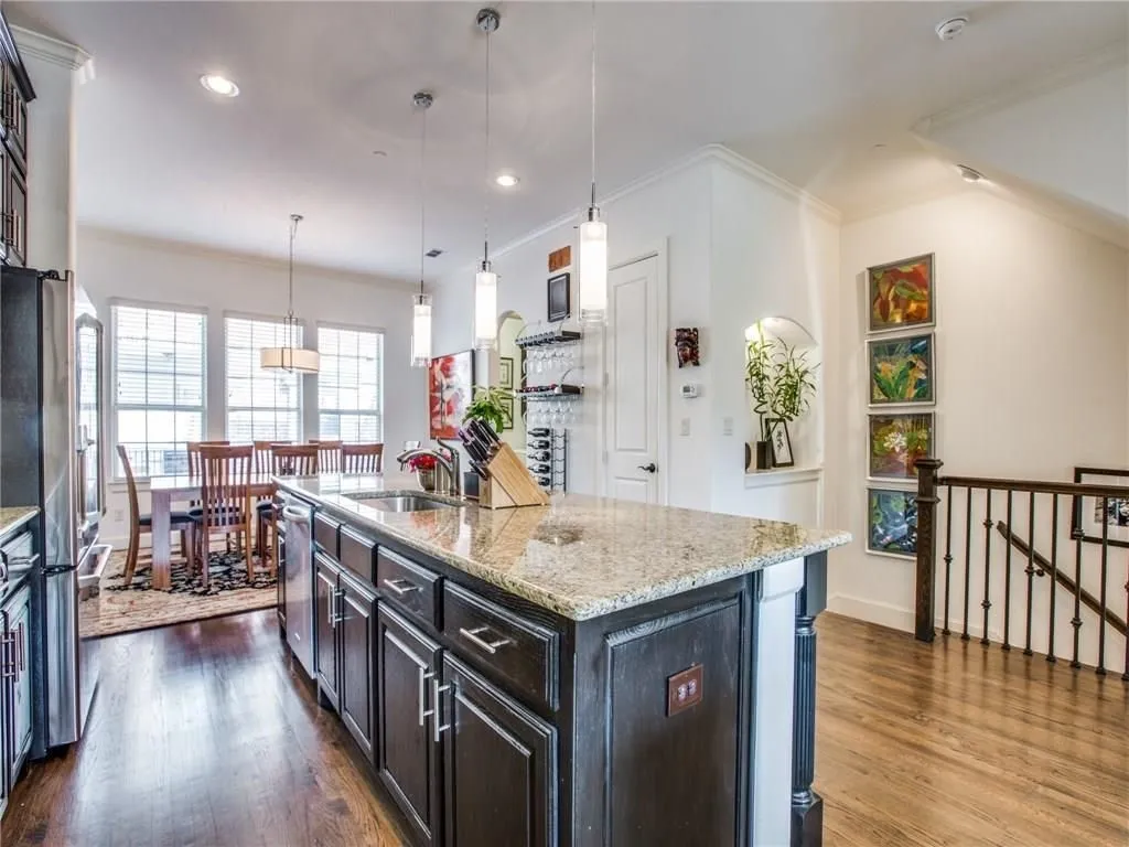 Townhouse For Rent in Dallas County , 5034 Meridian Lane, Addison, Texas 75001, 3 Bedroom, 4 Bathroom, 2 Garage spaces, 2,166 Sqft, built in 2014, mls#21406716, Real Estate Agent in Addison, Homes For Rent in Dallas county, Homes For Rent in Addison, Realtor in Addison Texas, Real Estate Brokerage Independent Realty Texas, Luminita Cordes Realtor