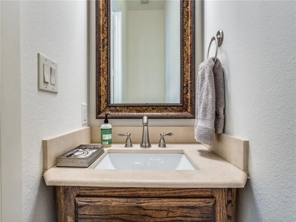 Townhouse For Rent in Dallas County , 5034 Meridian Lane, Addison, Texas 75001, 3 Bedroom, 4 Bathroom, 2 Garage spaces, 2,166 Sqft, built in 2014, mls#21406716, Real Estate Agent in Addison, Homes For Rent in Dallas county, Homes For Rent in Addison, Realtor in Addison Texas, Real Estate Brokerage Independent Realty Texas, Luminita Cordes Realtor