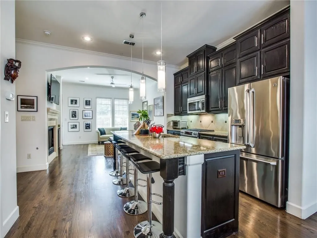 Townhouse For Rent in Dallas County , 5034 Meridian Lane, Addison, Texas 75001, 3 Bedroom, 4 Bathroom, 2 Garage spaces, 2,166 Sqft, built in 2014, mls#21406716, Real Estate Agent in Addison, Homes For Rent in Dallas county, Homes For Rent in Addison, Realtor in Addison Texas, Real Estate Brokerage Independent Realty Texas, Luminita Cordes Realtor