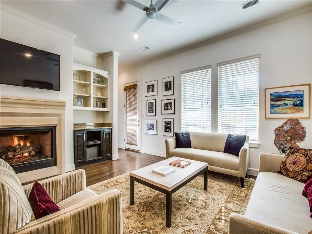 Townhouse For Rent in Dallas County , 5034 Meridian Lane, Addison, Texas 75001, 3 Bedroom, 4 Bathroom, 2 Garage spaces, 2,166 Sqft, built in 2014, mls#21406716, Real Estate Agent in Addison, Homes For Rent in Dallas county, Homes For Rent in Addison, Realtor in Addison Texas, Real Estate Brokerage Independent Realty Texas, Luminita Cordes Realtor