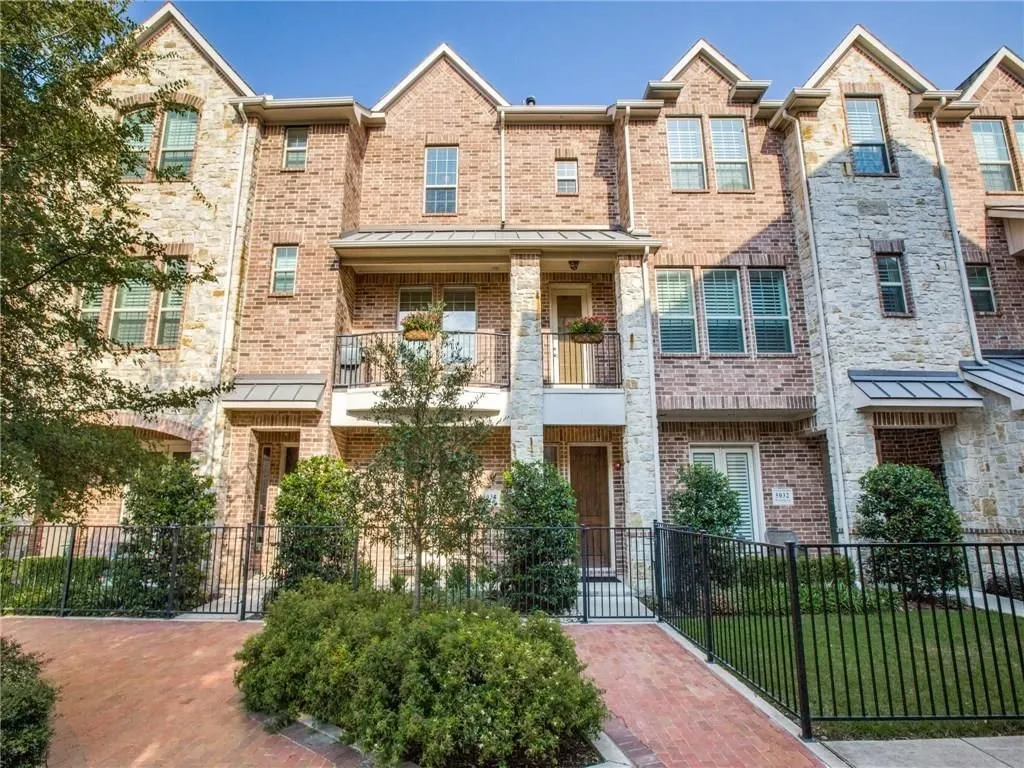 Townhouse For Rent