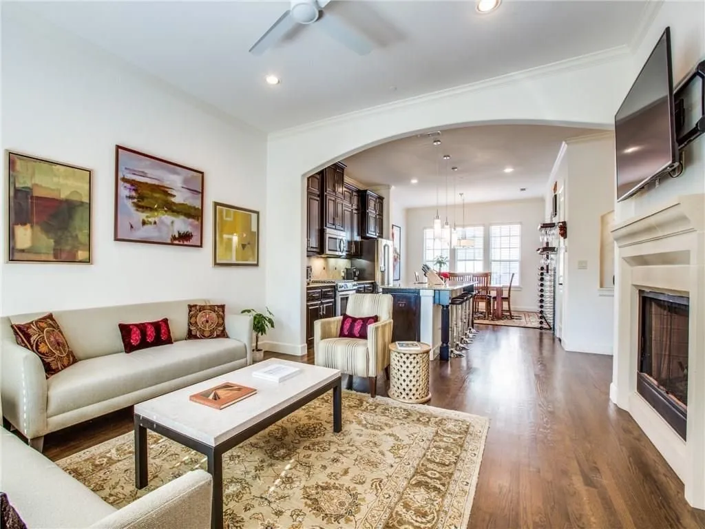 Townhouse For Rent in Dallas County , 5034 Meridian Lane, Addison, Texas 75001, 3 Bedroom, 4 Bathroom, 2 Garage spaces, 2,166 Sqft, built in 2014, mls#21406716, Real Estate Agent in Addison, Homes For Rent in Dallas county, Homes For Rent in Addison, Realtor in Addison Texas, Real Estate Brokerage Independent Realty Texas, Luminita Cordes Realtor