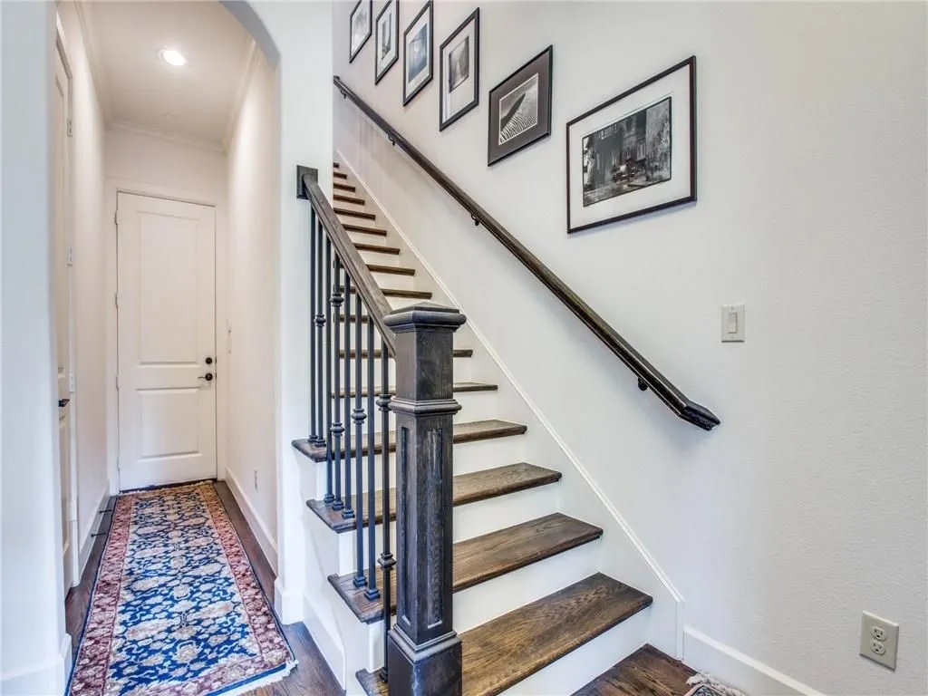 Townhouse For Rent in Dallas County , 5034 Meridian Lane, Addison, Texas 75001, 3 Bedroom, 4 Bathroom, 2 Garage spaces, 2,166 Sqft, built in 2014, mls#21406716, Real Estate Agent in Addison, Homes For Rent in Dallas county, Homes For Rent in Addison, Realtor in Addison Texas, Real Estate Brokerage Independent Realty Texas, Luminita Cordes Realtor