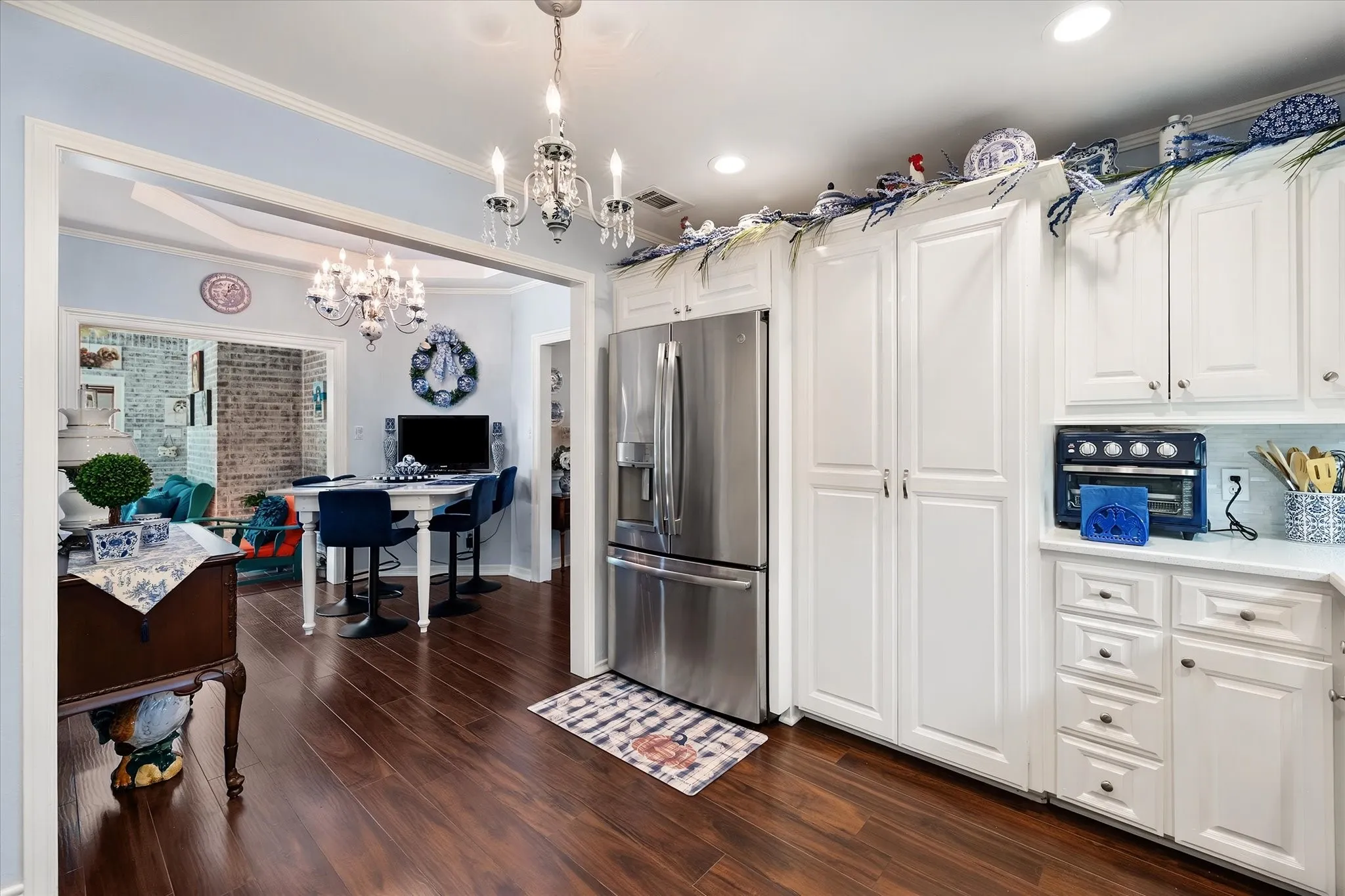 Single Family Residence For Sale in Navarro County , 1601 Bridle Path, Corsicana, Texas 75110, 4 Bedroom, 3 Bathroom, 3 Garage spaces, 2,597 Sqft, built in 1988, mls#21403680, Real Estate Agent in Corsicana, Homes For Sale in Navarro county, Homes For Sale in Corsicana, Realtor in Corsicana Texas, Real Estate Brokerage Independent Realty Texas, Luminita Cordes Realtor
