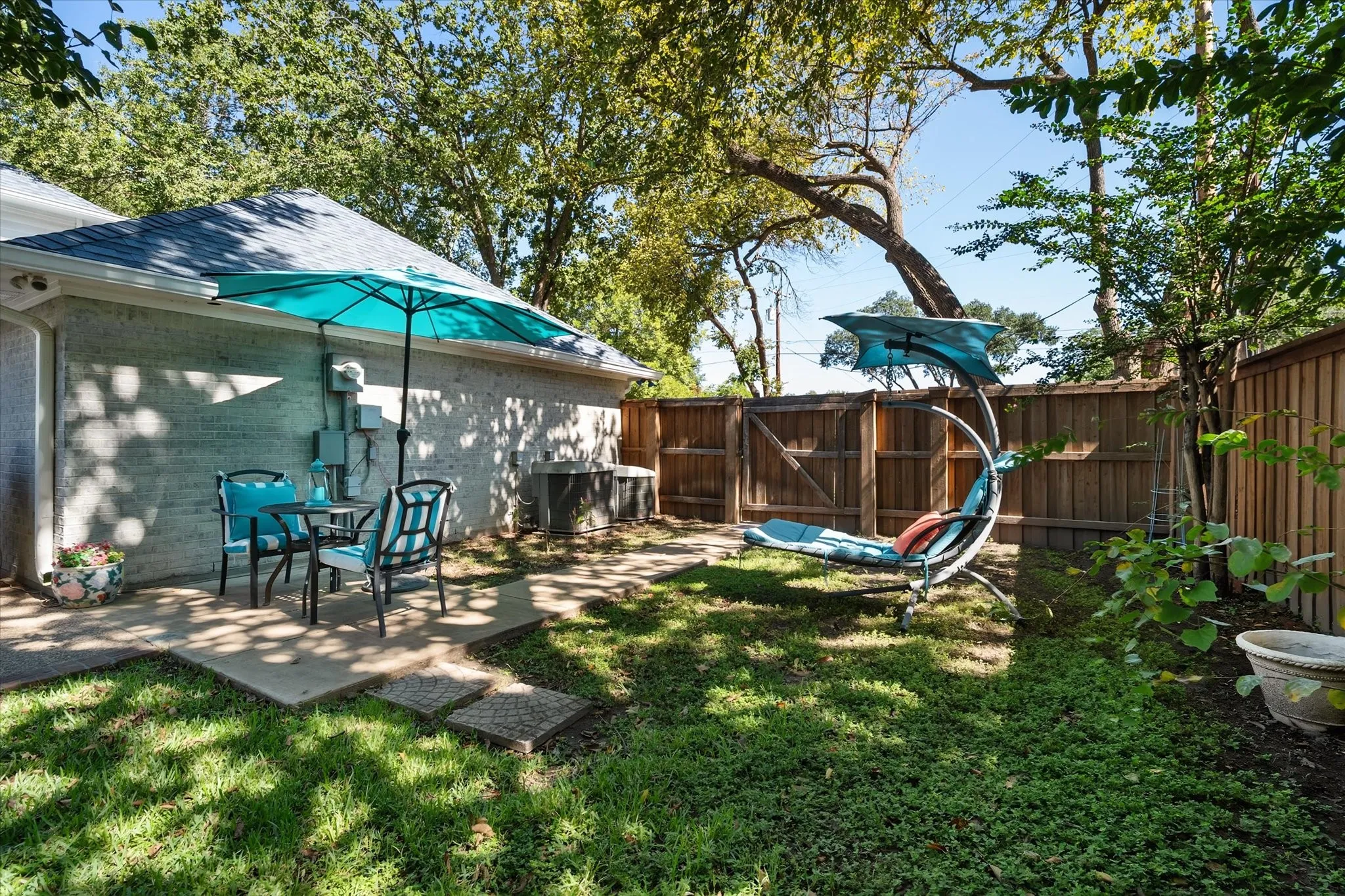 Single Family Residence For Sale in Navarro County , 1601 Bridle Path, Corsicana, Texas 75110, 4 Bedroom, 3 Bathroom, 3 Garage spaces, 2,597 Sqft, built in 1988, mls#21403680, Real Estate Agent in Corsicana, Homes For Sale in Navarro county, Homes For Sale in Corsicana, Realtor in Corsicana Texas, Real Estate Brokerage Independent Realty Texas, Luminita Cordes Realtor