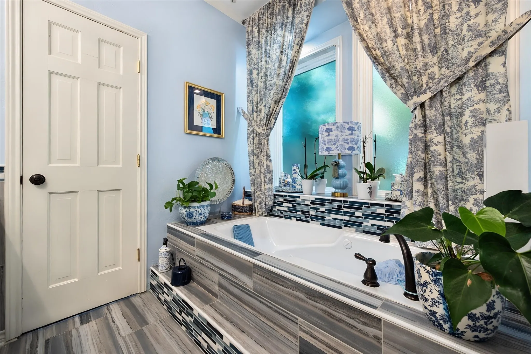 Single Family Residence For Sale in Navarro County , 1601 Bridle Path, Corsicana, Texas 75110, 4 Bedroom, 3 Bathroom, 3 Garage spaces, 2,597 Sqft, built in 1988, mls#21403680, Real Estate Agent in Corsicana, Homes For Sale in Navarro county, Homes For Sale in Corsicana, Realtor in Corsicana Texas, Real Estate Brokerage Independent Realty Texas, Luminita Cordes Realtor