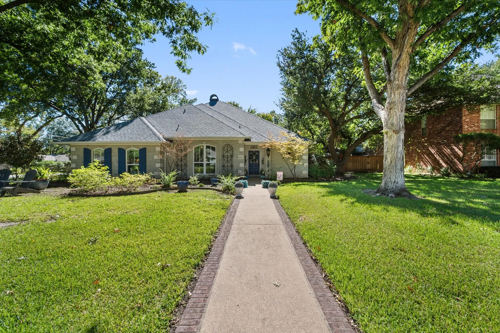 Single Family Residence For Sale in Navarro County , 1601 Bridle Path, Corsicana, Texas 75110, 4 Bedroom, 3 Bathroom, 3 Garage spaces, 2,597 Sqft, built in 1988, mls#21403680, Real Estate Agent in Corsicana, Homes For Sale in Navarro county, Homes For Sale in Corsicana, Realtor in Corsicana Texas, Real Estate Brokerage Independent Realty Texas, Luminita Cordes Realtor