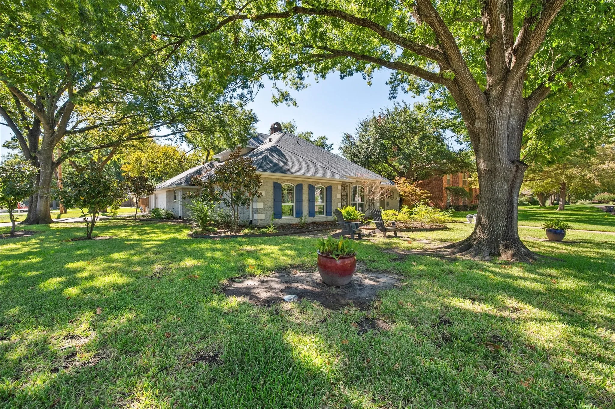 Single Family Residence For Sale in Navarro County , 1601 Bridle Path, Corsicana, Texas 75110, 4 Bedroom, 3 Bathroom, 3 Garage spaces, 2,597 Sqft, built in 1988, mls#21403680, Real Estate Agent in Corsicana, Homes For Sale in Navarro county, Homes For Sale in Corsicana, Realtor in Corsicana Texas, Real Estate Brokerage Independent Realty Texas, Luminita Cordes Realtor