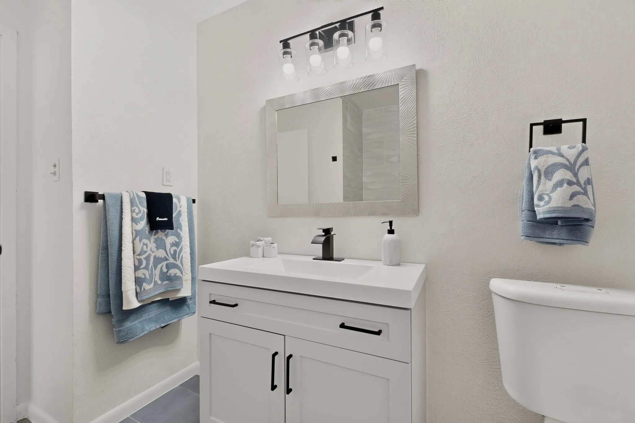 Single Family Residence For Rent in Tarrant County , 5451 Lubbock Avenue, Fort Worth, Texas 76133, 4 Bedroom, 2 Bathroom, 1 Garage spaces, 2,128 Sqft, built in 1965, mls#21406731, Real Estate Agent in Fort Worth, Homes For Rent in Tarrant county, Homes For Rent in Fort Worth, Realtor in Fort Worth Texas, Real Estate Brokerage Independent Realty Texas, Luminita Cordes Realtor