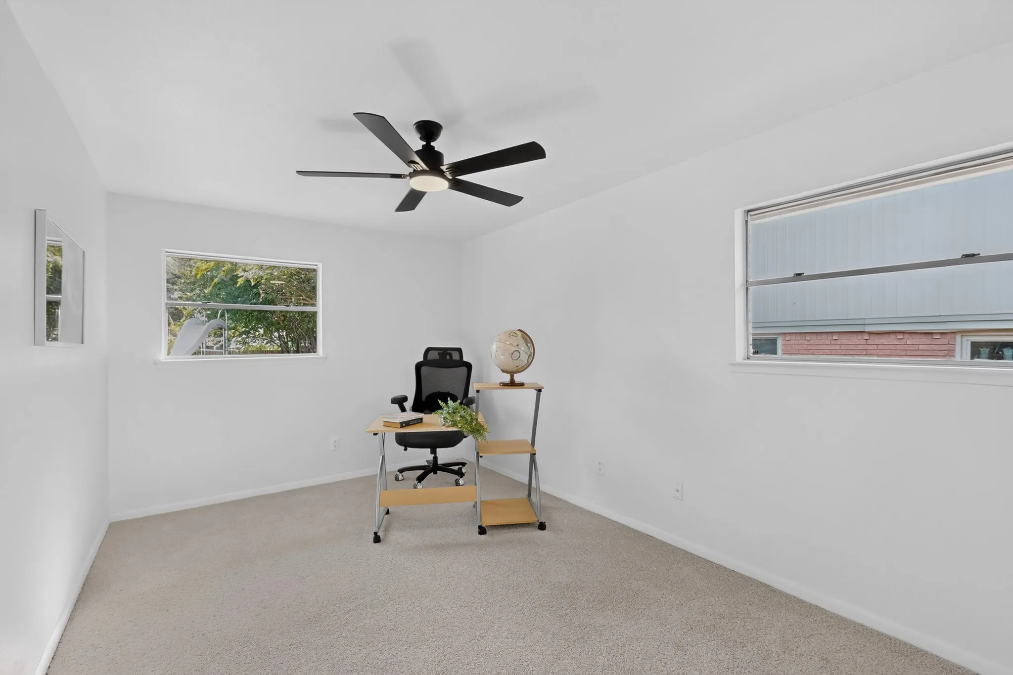 Single Family Residence For Rent in Tarrant County , 5451 Lubbock Avenue, Fort Worth, Texas 76133, 4 Bedroom, 2 Bathroom, 1 Garage spaces, 2,128 Sqft, built in 1965, mls#21406731, Real Estate Agent in Fort Worth, Homes For Rent in Tarrant county, Homes For Rent in Fort Worth, Realtor in Fort Worth Texas, Real Estate Brokerage Independent Realty Texas, Luminita Cordes Realtor