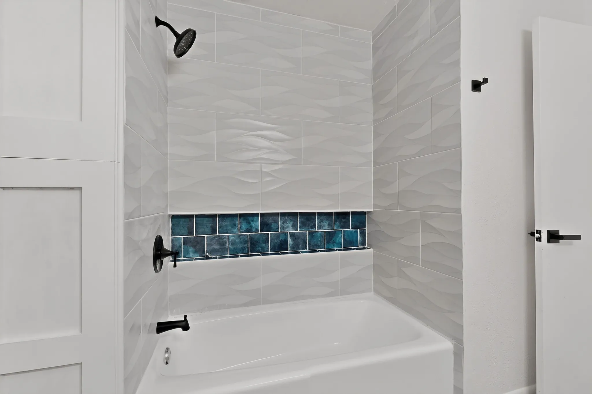 Single Family Residence For Rent in Tarrant County , 5451 Lubbock Avenue, Fort Worth, Texas 76133, 4 Bedroom, 2 Bathroom, 1 Garage spaces, 2,128 Sqft, built in 1965, mls#21406731, Real Estate Agent in Fort Worth, Homes For Rent in Tarrant county, Homes For Rent in Fort Worth, Realtor in Fort Worth Texas, Real Estate Brokerage Independent Realty Texas, Luminita Cordes Realtor