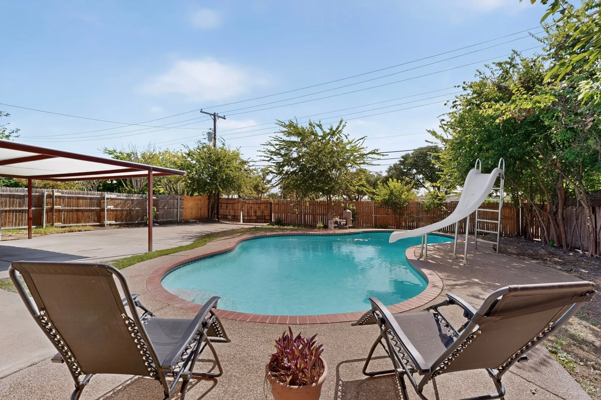 Single Family Residence For Rent in Tarrant County , 5451 Lubbock Avenue, Fort Worth, Texas 76133, 4 Bedroom, 2 Bathroom, 1 Garage spaces, 2,128 Sqft, built in 1965, mls#21406731, Real Estate Agent in Fort Worth, Homes For Rent in Tarrant county, Homes For Rent in Fort Worth, Realtor in Fort Worth Texas, Real Estate Brokerage Independent Realty Texas, Luminita Cordes Realtor