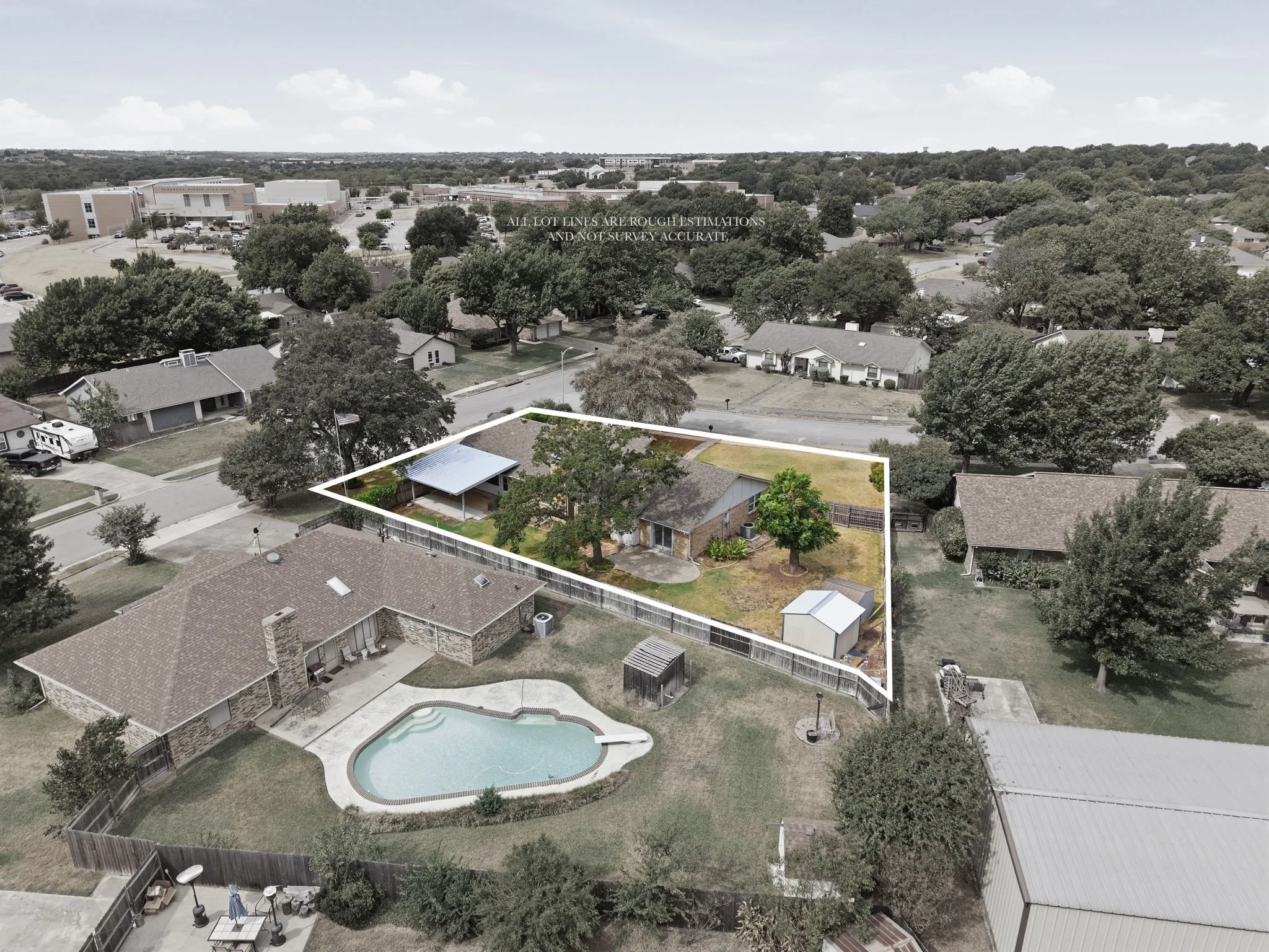 Single Family Residence For Sale in Tarrant County , 200 Lansford Drive, Benbrook, Texas 76126, 3 Bedroom, 2 Bathroom, 2 Garage spaces, 1,898 Sqft, built in 1978, mls#21406714, Real Estate Agent in Benbrook, Homes For Sale in Tarrant county, Homes For Sale in Benbrook, Realtor in Benbrook Texas, Real Estate Brokerage Independent Realty Texas, Luminita Cordes Realtor