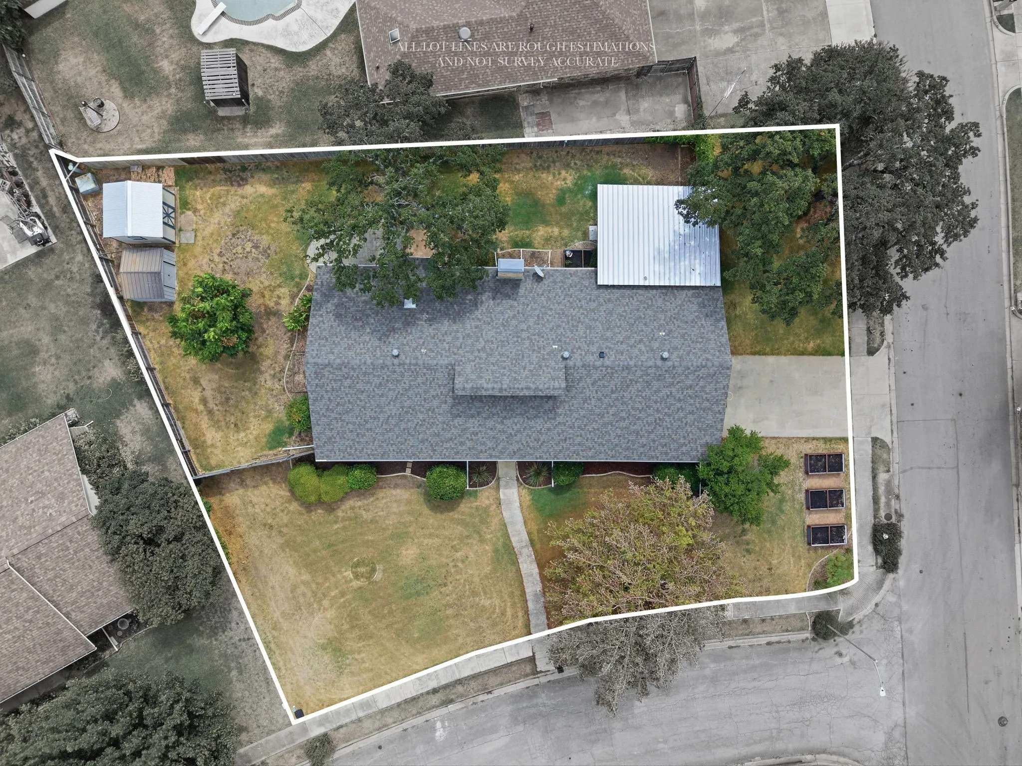 Single Family Residence For Sale in Tarrant County , 200 Lansford Drive, Benbrook, Texas 76126, 3 Bedroom, 2 Bathroom, 2 Garage spaces, 1,898 Sqft, built in 1978, mls#21406714, Real Estate Agent in Benbrook, Homes For Sale in Tarrant county, Homes For Sale in Benbrook, Realtor in Benbrook Texas, Real Estate Brokerage Independent Realty Texas, Luminita Cordes Realtor