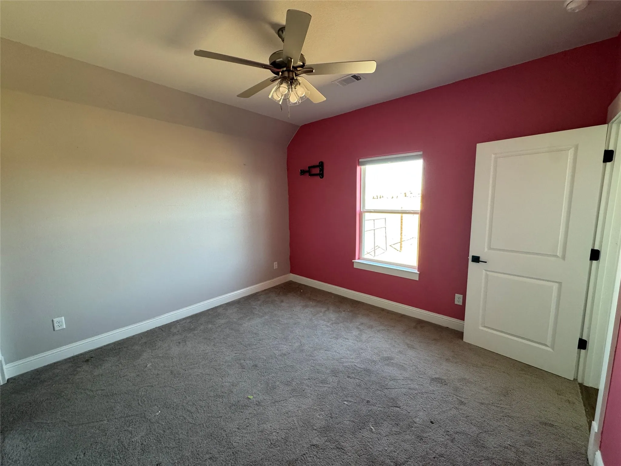 Single Family Residence For Sale in Parker County , 3001 Eagles Court, Weatherford, Texas 76087, 4 Bedroom, 3 Bathroom, 3 Garage spaces, 2,629 Sqft, built in 2020, mls#21406719, Real Estate Agent in Weatherford, Homes For Sale in Parker county, Homes For Sale in Weatherford, Realtor in Weatherford Texas, Real Estate Brokerage Independent Realty Texas, Luminita Cordes Realtor