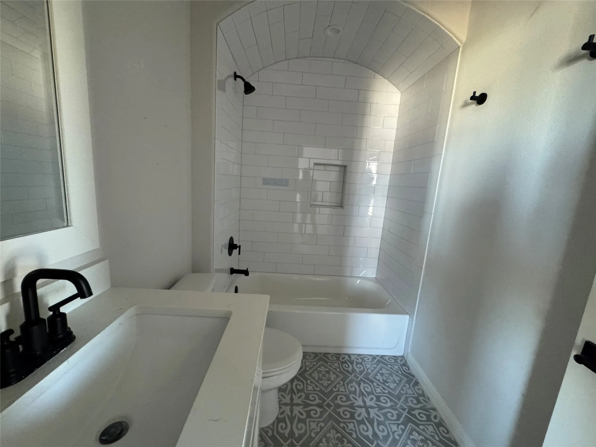 Single Family Residence For Sale in Parker County , 3001 Eagles Court, Weatherford, Texas 76087, 4 Bedroom, 3 Bathroom, 3 Garage spaces, 2,629 Sqft, built in 2020, mls#21406719, Real Estate Agent in Weatherford, Homes For Sale in Parker county, Homes For Sale in Weatherford, Realtor in Weatherford Texas, Real Estate Brokerage Independent Realty Texas, Luminita Cordes Realtor