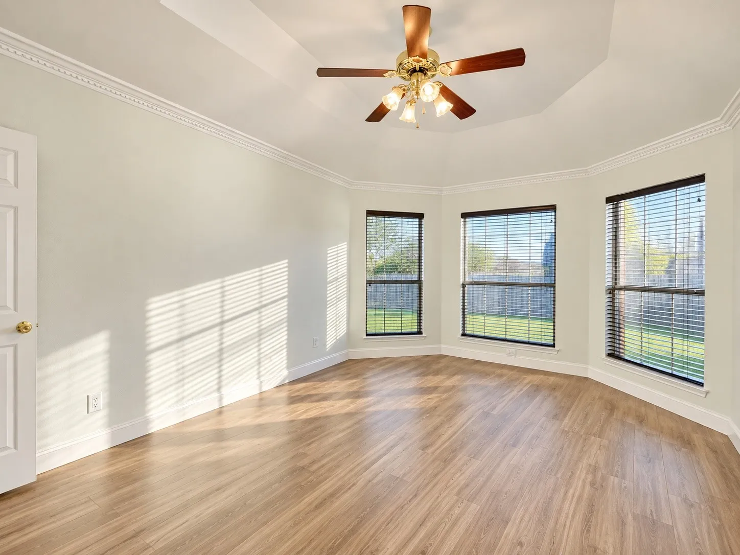 Single Family Residence For Rent in Tarrant County , 4628 Mustang Drive, Fort Worth, Texas 76137, 3 Bedroom, 2 Bathroom, 2 Garage spaces, 1,709 Sqft, built in 1998, mls#21405654, Real Estate Agent in Fort Worth, Homes For Rent in Tarrant county, Homes For Rent in Fort Worth, Realtor in Fort Worth Texas, Real Estate Brokerage Independent Realty Texas, Luminita Cordes Realtor