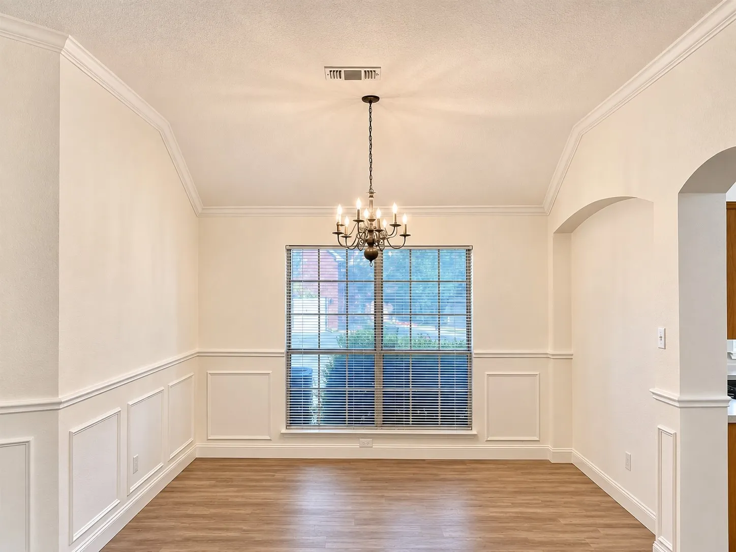 Single Family Residence For Rent in Tarrant County , 4628 Mustang Drive, Fort Worth, Texas 76137, 3 Bedroom, 2 Bathroom, 2 Garage spaces, 1,709 Sqft, built in 1998, mls#21405654, Real Estate Agent in Fort Worth, Homes For Rent in Tarrant county, Homes For Rent in Fort Worth, Realtor in Fort Worth Texas, Real Estate Brokerage Independent Realty Texas, Luminita Cordes Realtor