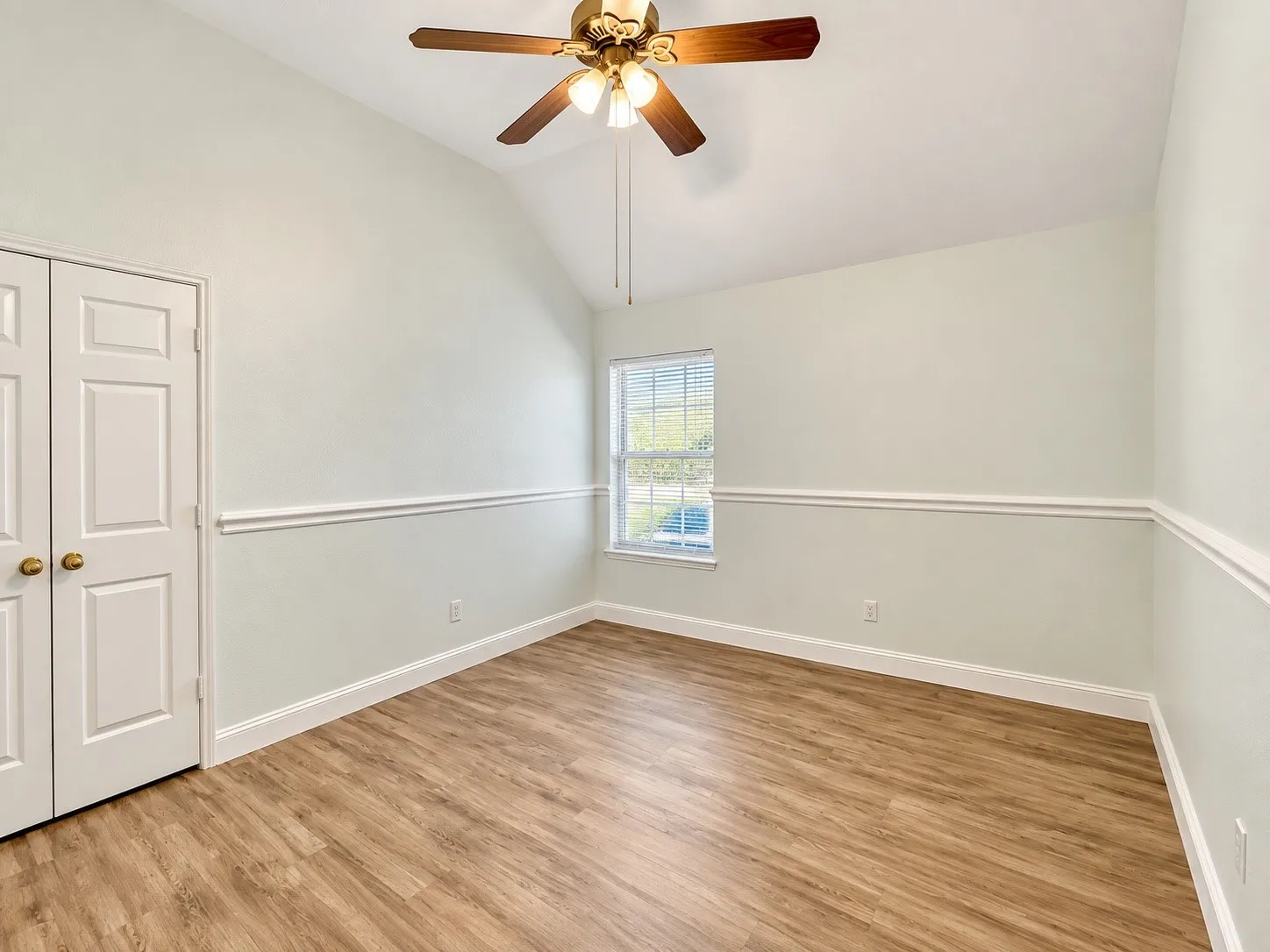 Single Family Residence For Rent in Tarrant County , 4628 Mustang Drive, Fort Worth, Texas 76137, 3 Bedroom, 2 Bathroom, 2 Garage spaces, 1,709 Sqft, built in 1998, mls#21405654, Real Estate Agent in Fort Worth, Homes For Rent in Tarrant county, Homes For Rent in Fort Worth, Realtor in Fort Worth Texas, Real Estate Brokerage Independent Realty Texas, Luminita Cordes Realtor