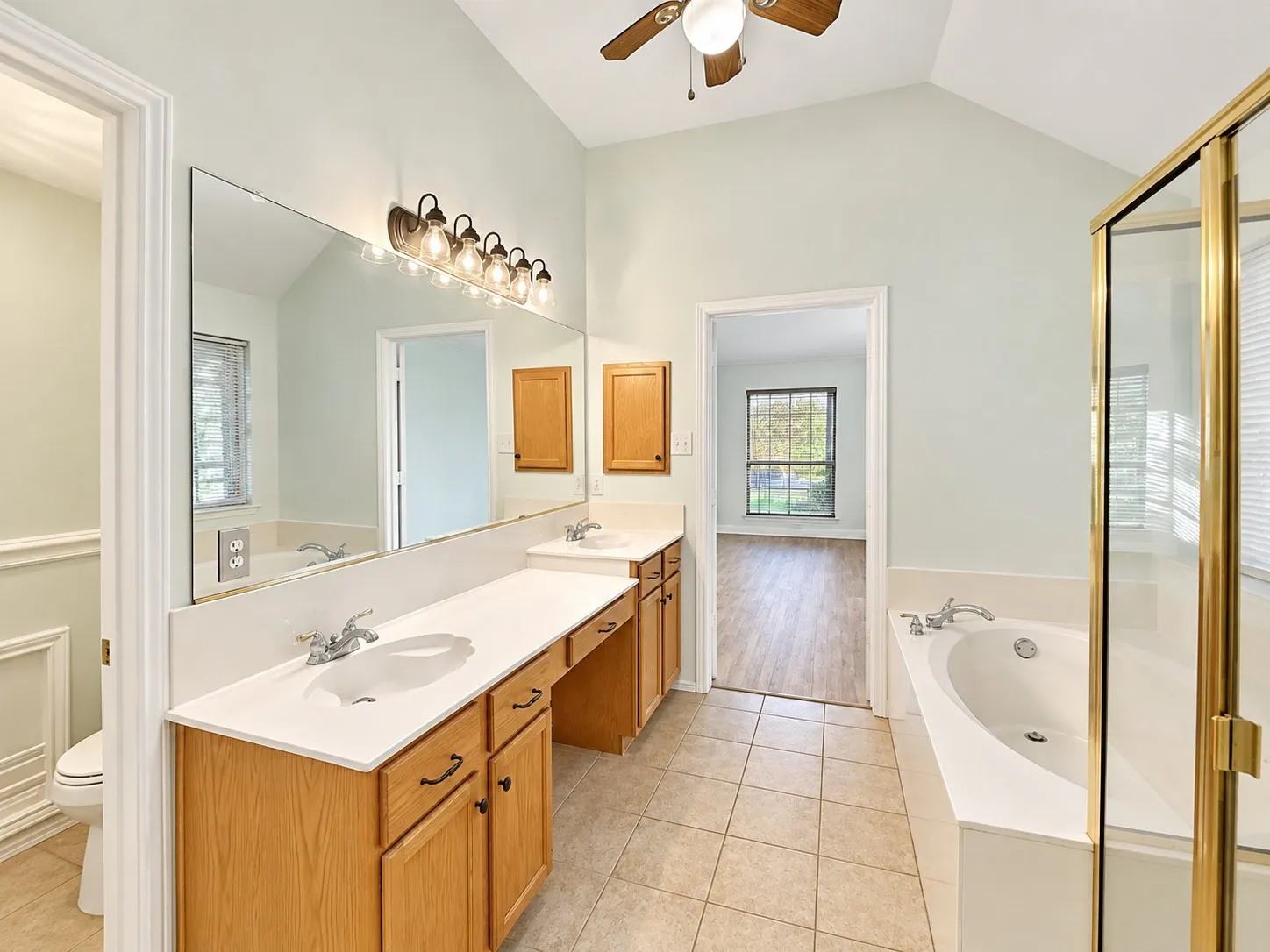 Single Family Residence For Rent in Tarrant County , 4628 Mustang Drive, Fort Worth, Texas 76137, 3 Bedroom, 2 Bathroom, 2 Garage spaces, 1,709 Sqft, built in 1998, mls#21405654, Real Estate Agent in Fort Worth, Homes For Rent in Tarrant county, Homes For Rent in Fort Worth, Realtor in Fort Worth Texas, Real Estate Brokerage Independent Realty Texas, Luminita Cordes Realtor