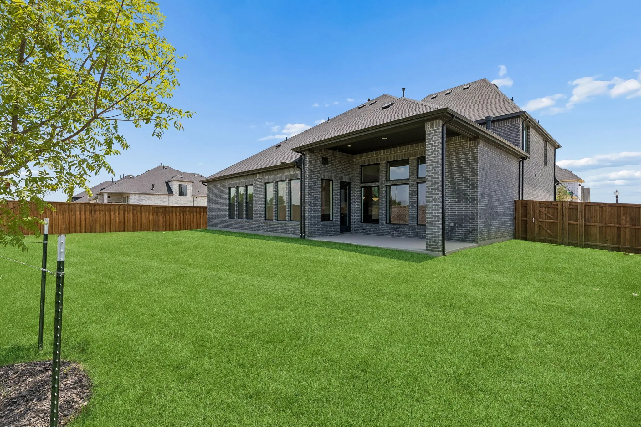 Offering a large fenced yard with covered back patio, everyone can enjoy the great outdoors in this amazing home!