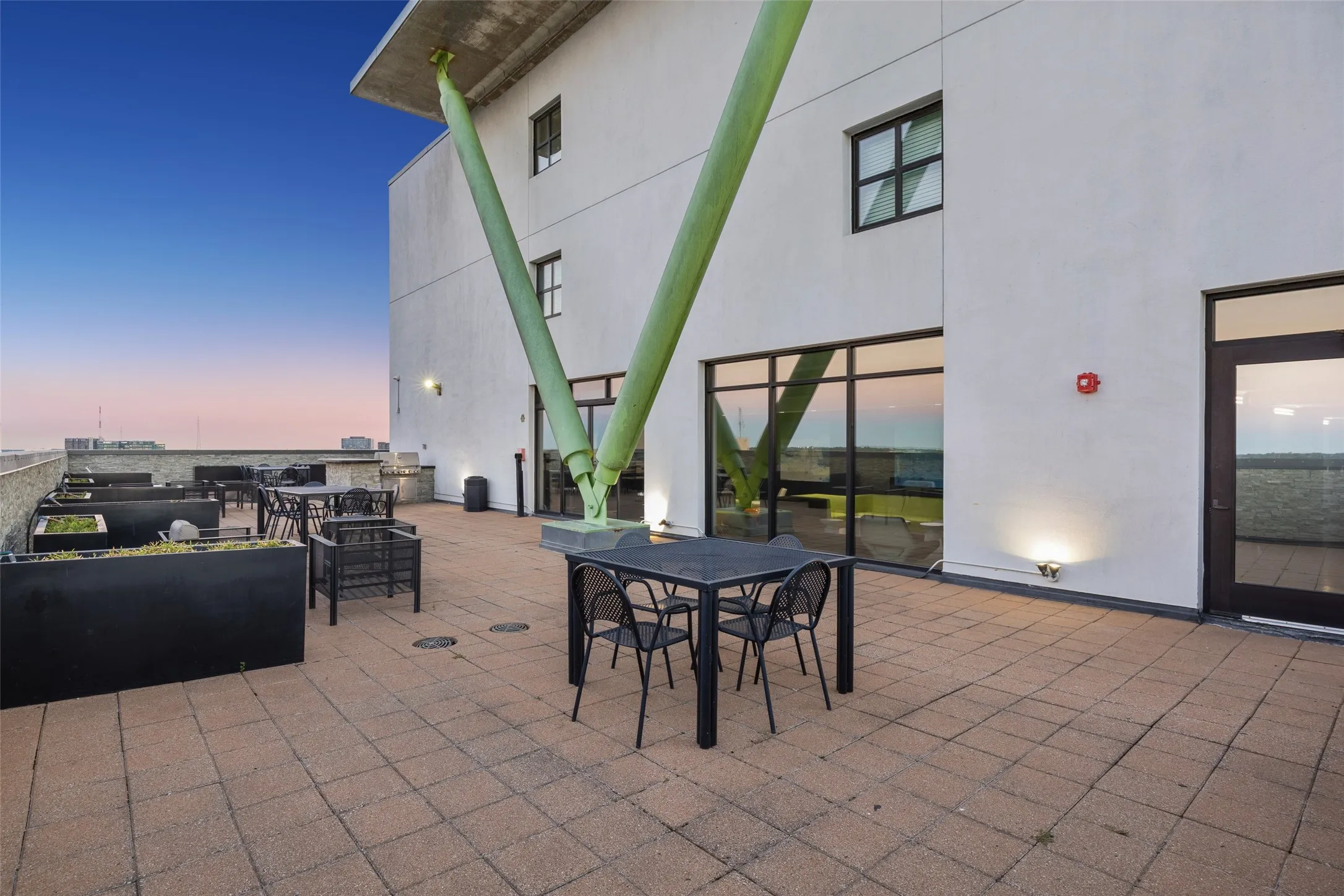 Condominium For Sale in Dallas County , 3110 Thomas Avenue 537, Dallas, Texas 75204, 1 Bedroom, 2 Bathroom, 1 Garage spaces, 914 Sqft, built in 1998, mls#21405250, Real Estate Agent in Dallas, Homes For Sale in Dallas county, Homes For Sale in Dallas, Realtor in Dallas Texas, Real Estate Brokerage Independent Realty Texas, Luminita Cordes Realtor
